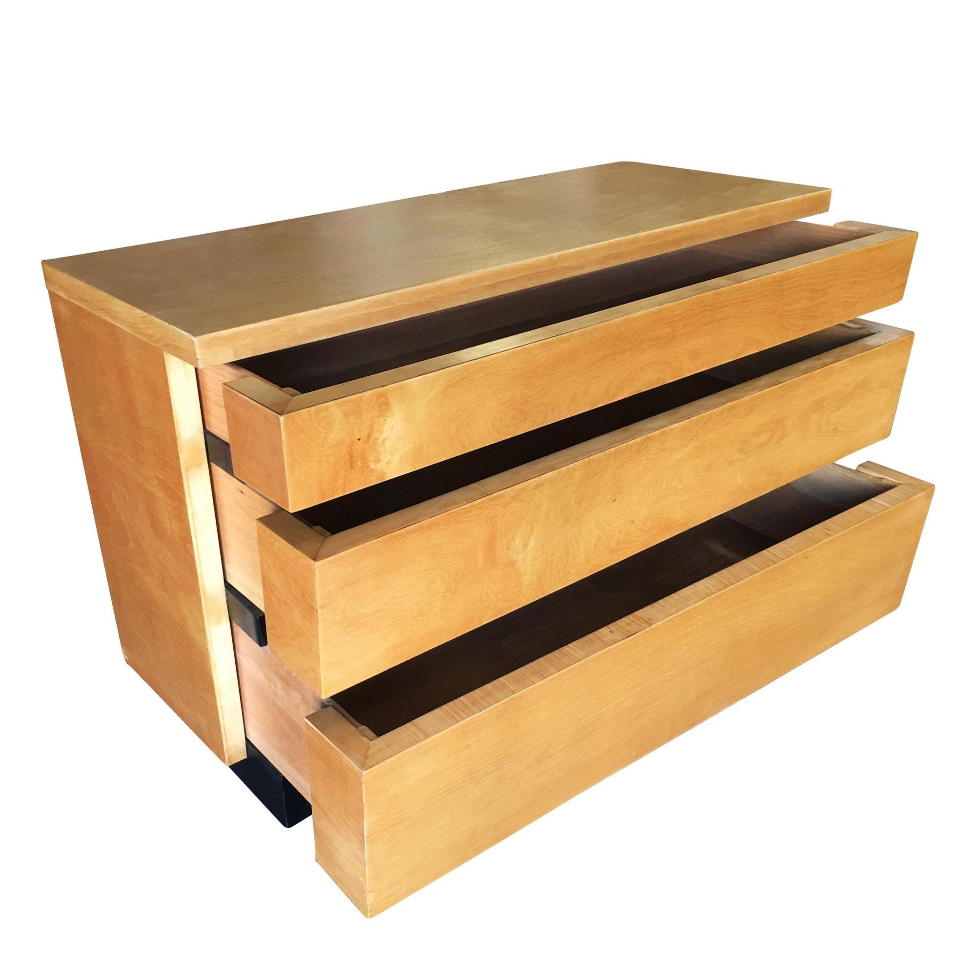 Américain Commode basse moderne profilée d'inspiration Eliel Saarinen avec façade noire en vente