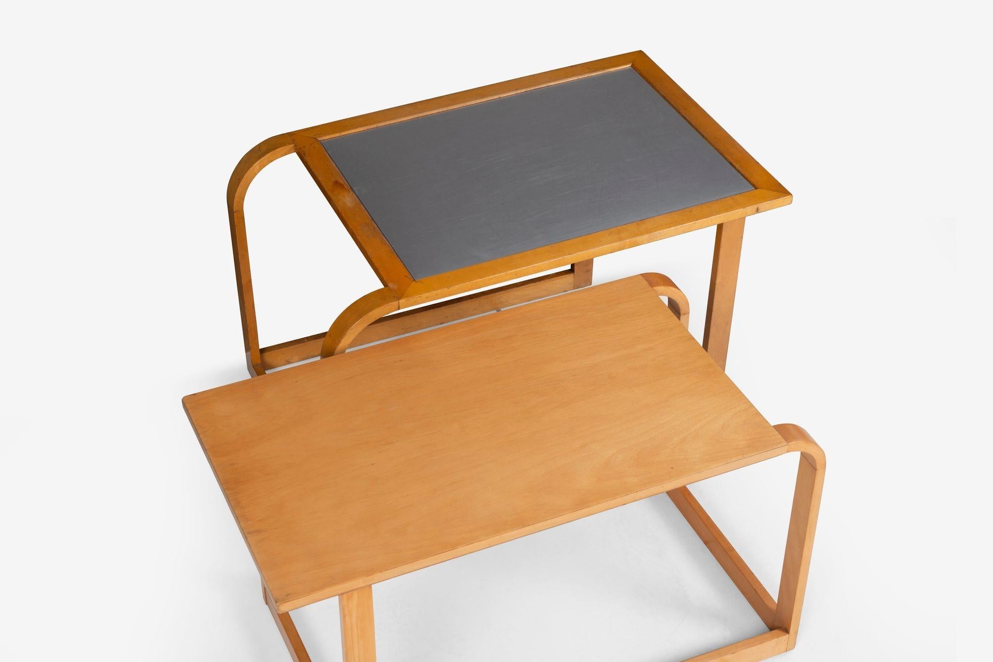 Tables gigognes Eliel Saarinen pour Johnson Furniture Company, 1940 en vente 2