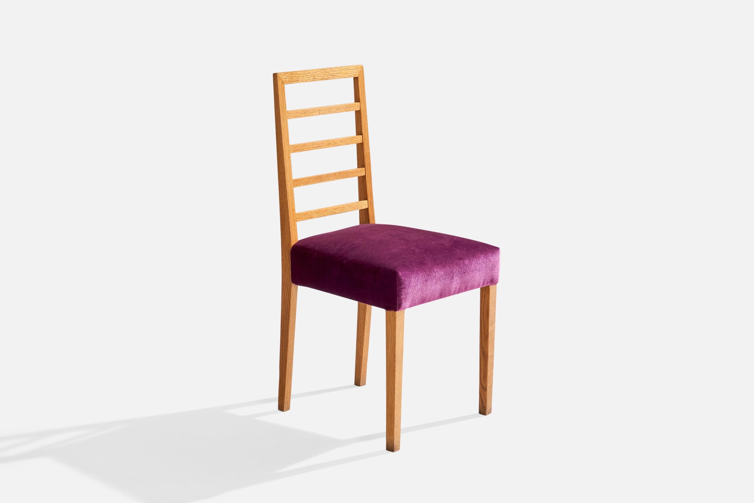 An oak and purple mohair side chair designed by Eliel Saarinen and produced for the Finnish State Railways, Finland, 1910s.

Dimensions: 36” H x 17” W x 18.5” D

Seat height: 19.5”