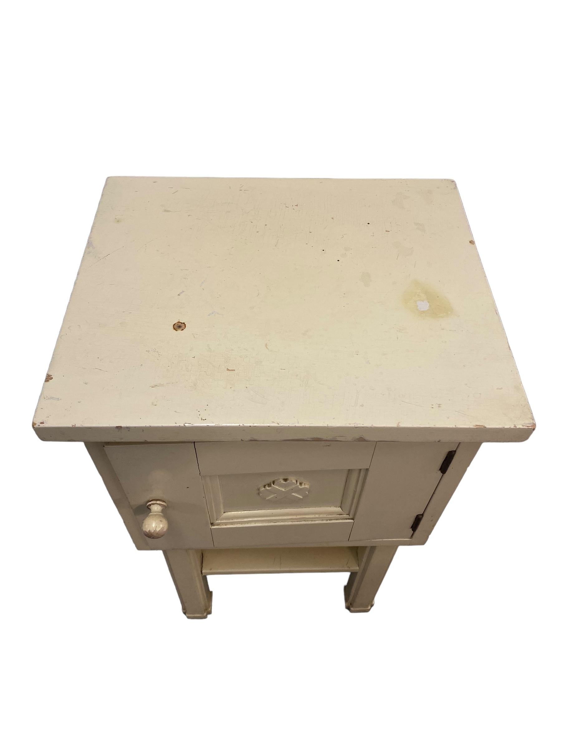 Finnish Eliel Saarinen Wooden Side Cupboard, Natural White, Early 20th Century For Sale
