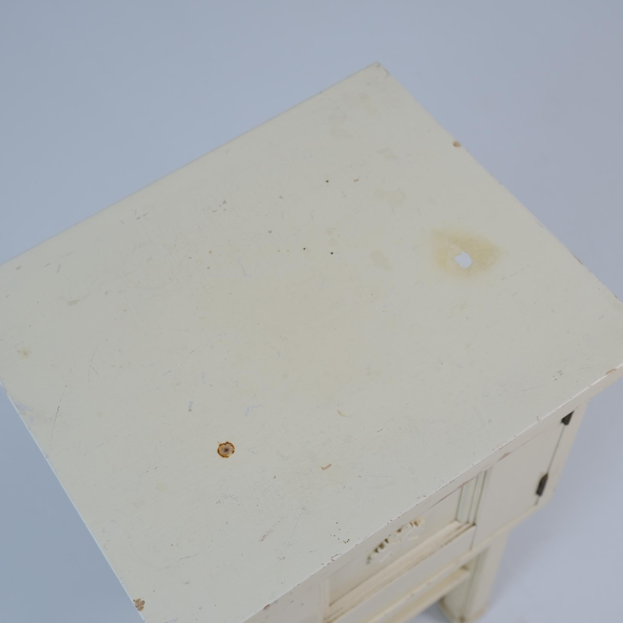Credenza in legno di Eliel Saarinen, Nature White, inizio XX secolo in vendita 1
