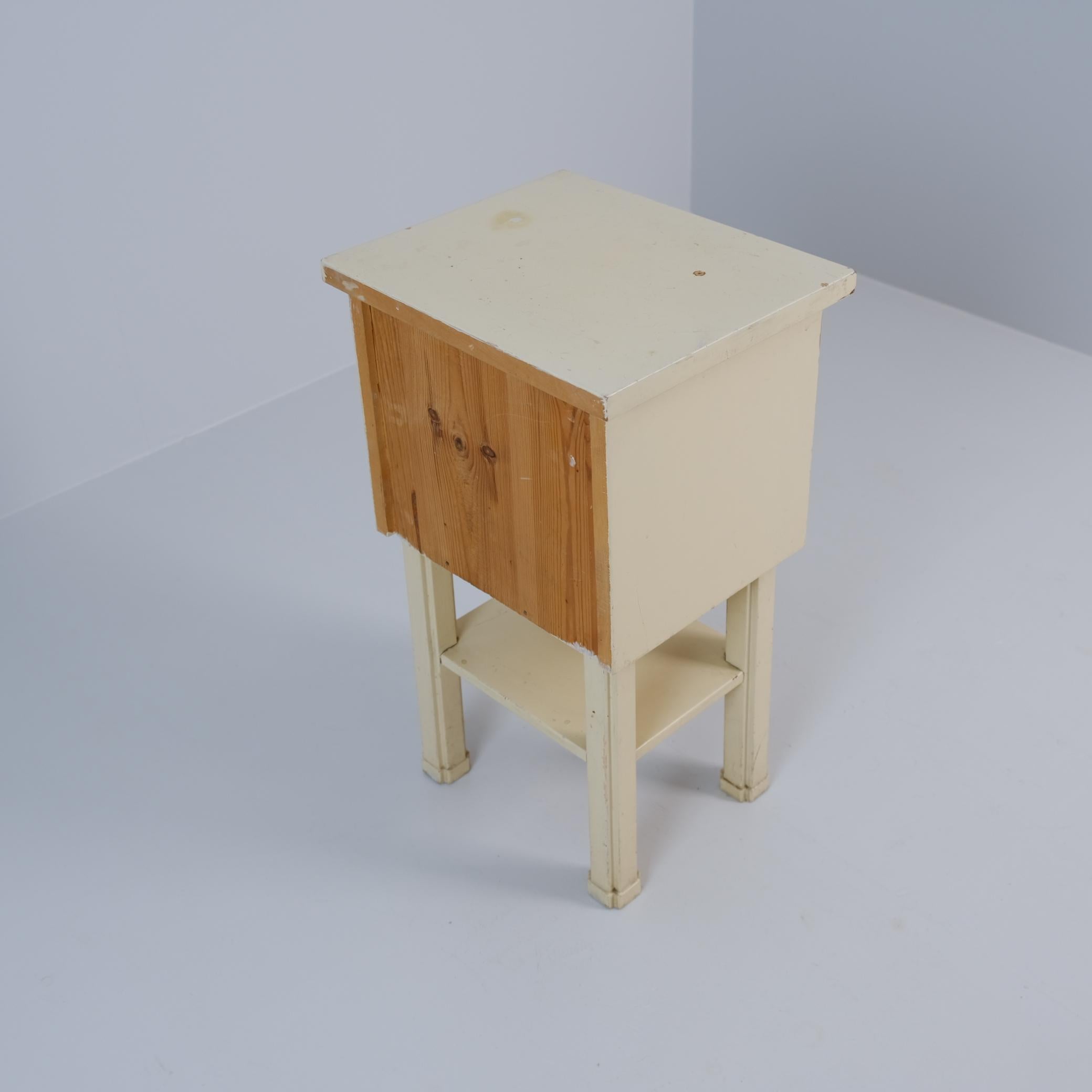Credenza in legno di Eliel Saarinen, Nature White, inizio XX secolo in vendita 2