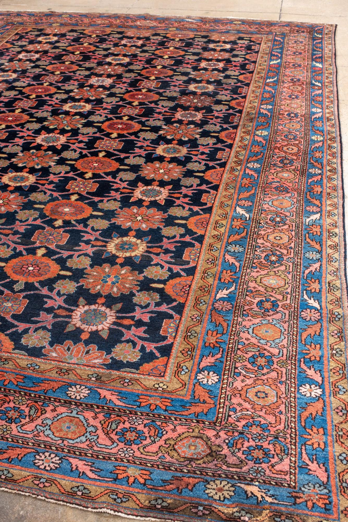 Antiker Hamadan mit Mina Khani-Design (Persisch) im Angebot