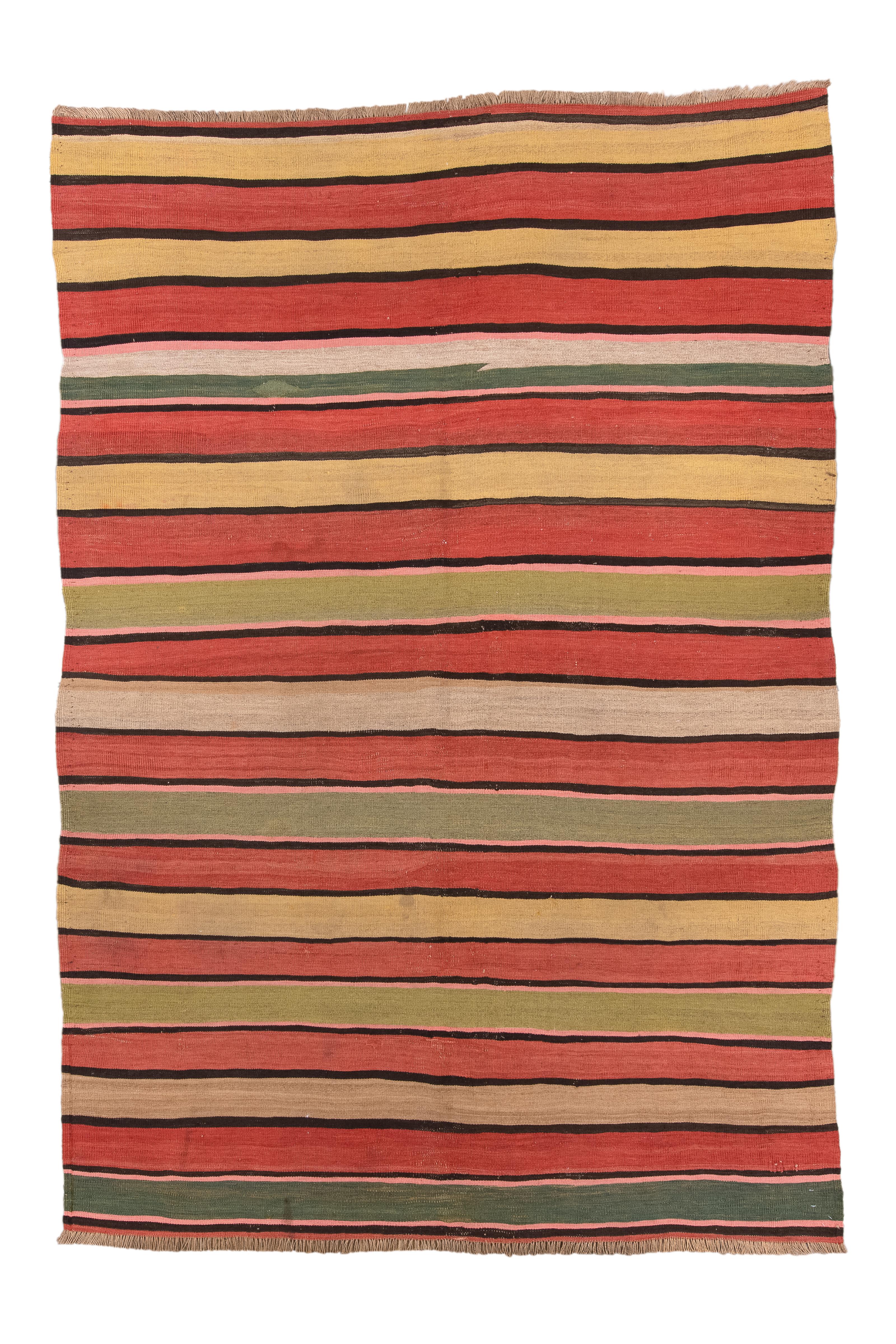 Dieser Schahsavan-Kilim aus dem Jahr 1910 mit den Maßen 6'x8'6