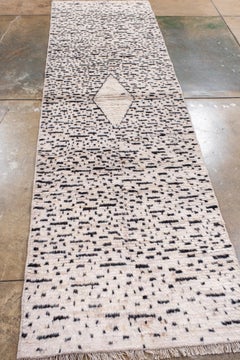 Rustic Tulu Runner with Lozenge Sand Medallion