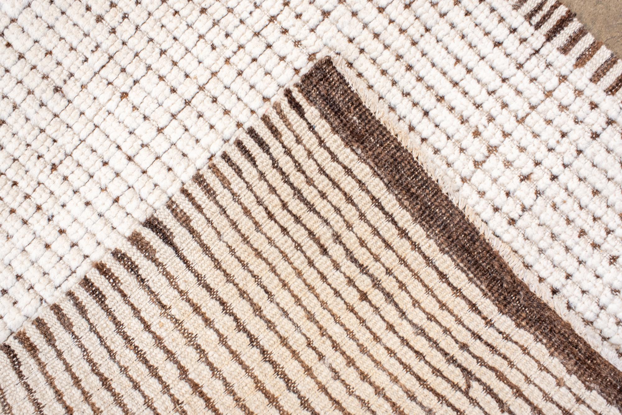 Eliko Rug Gallery Collection Zweifarbiger Tulu-Läufer im Zustand „Hervorragend“ im Angebot in New York, NY