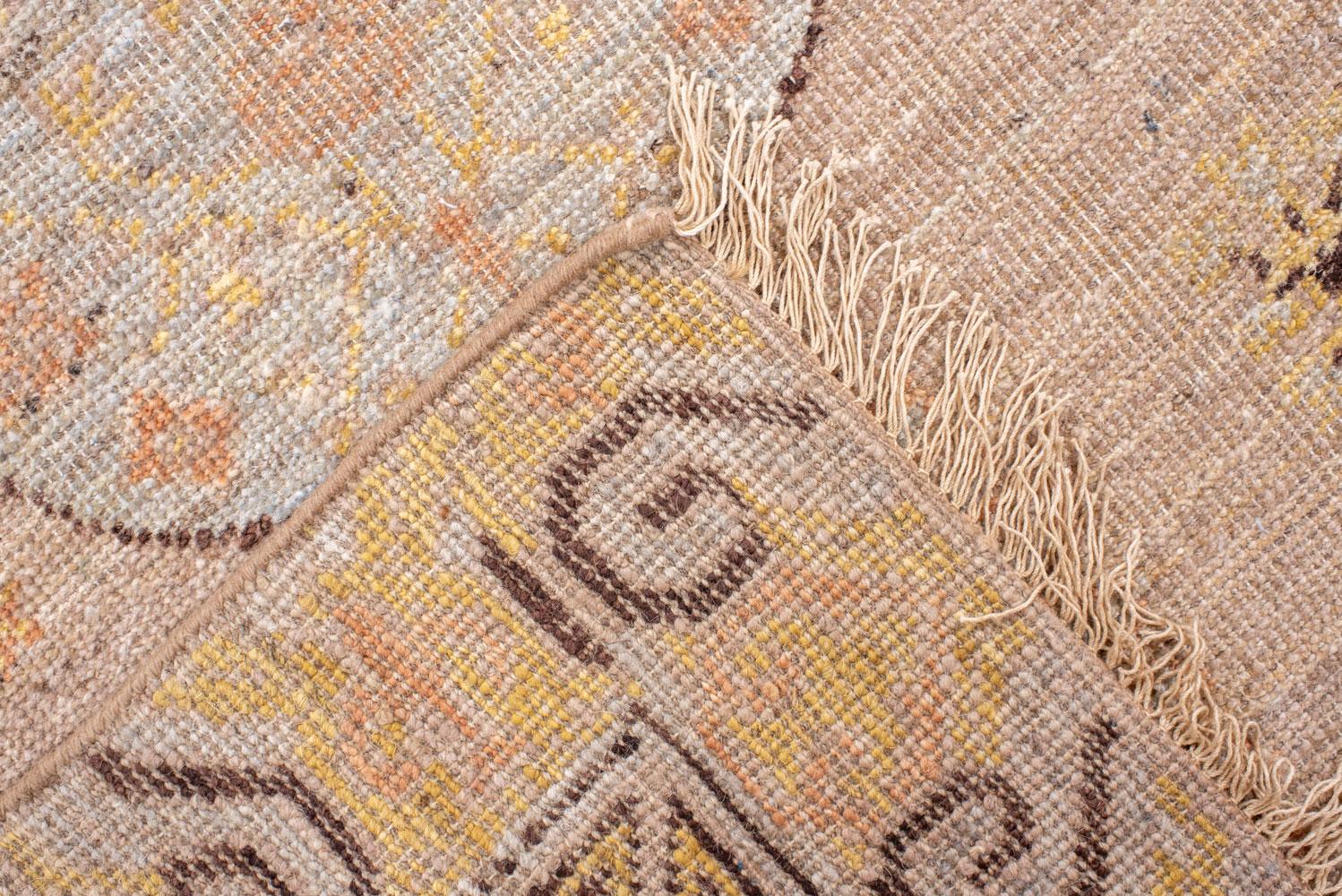 Eliko Rugs Gallery Runner Khotan con medaglioni a cinque lune In condizioni Nuovo in vendita a New York, NY