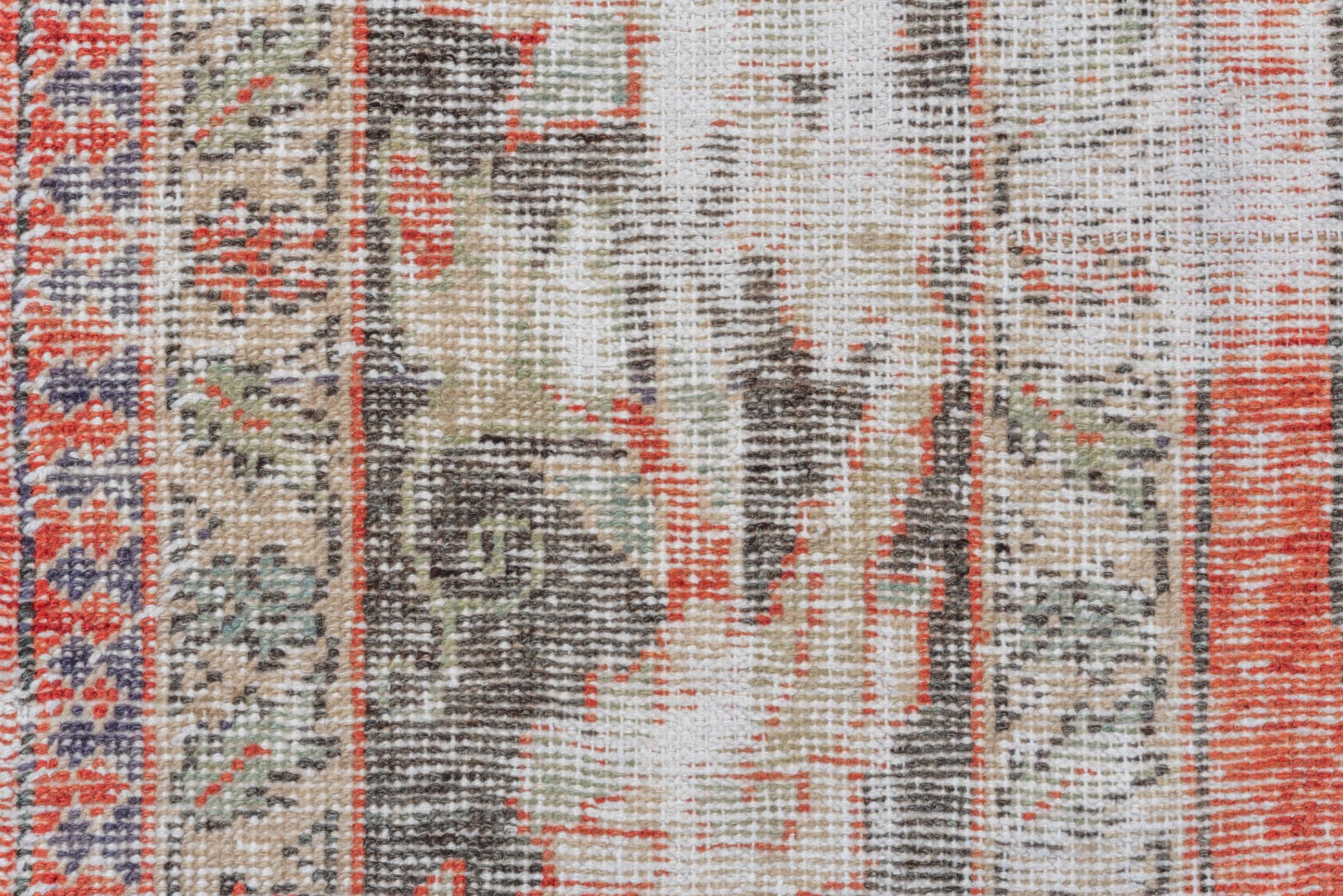Eliko Rugs by David Ariel Shabby Chic Türkischer Oushak Teppich, CIRCA 1940s (Wolle) im Angebot