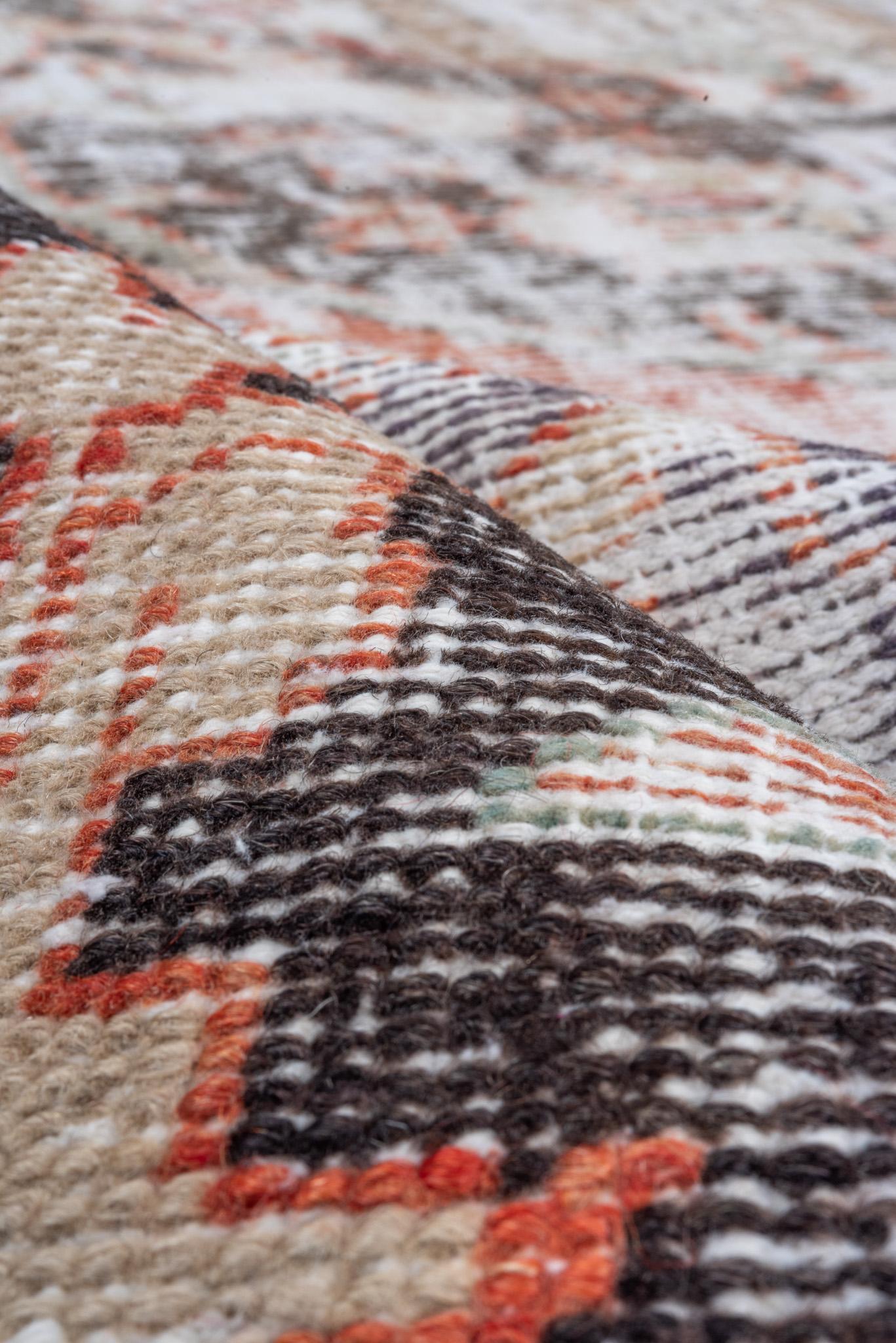 Eliko Rugs by David Ariel Shabby Chic Türkischer Oushak Teppich, CIRCA 1940s im Angebot 2