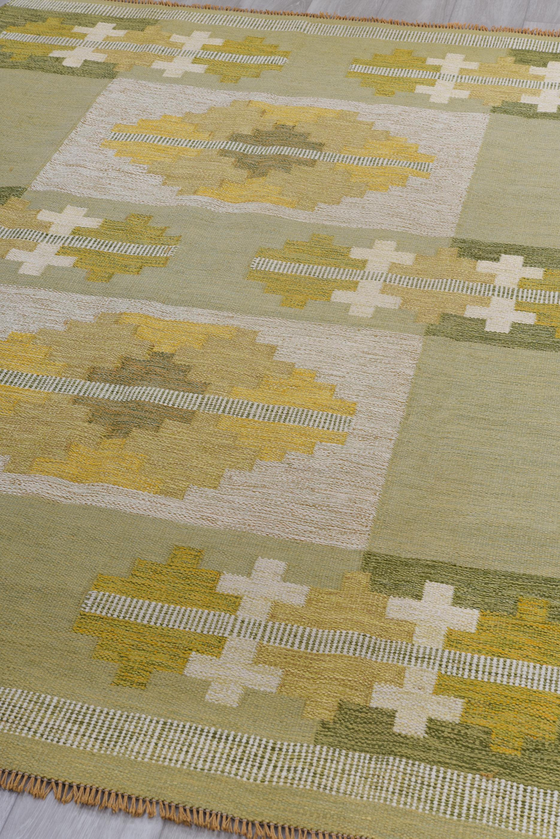 Eliko Rugs by David Ariel Schwedischer Rollakan-Teppich im Vintage-Stil, grün/gelbe Palette (Handgewebt) im Angebot