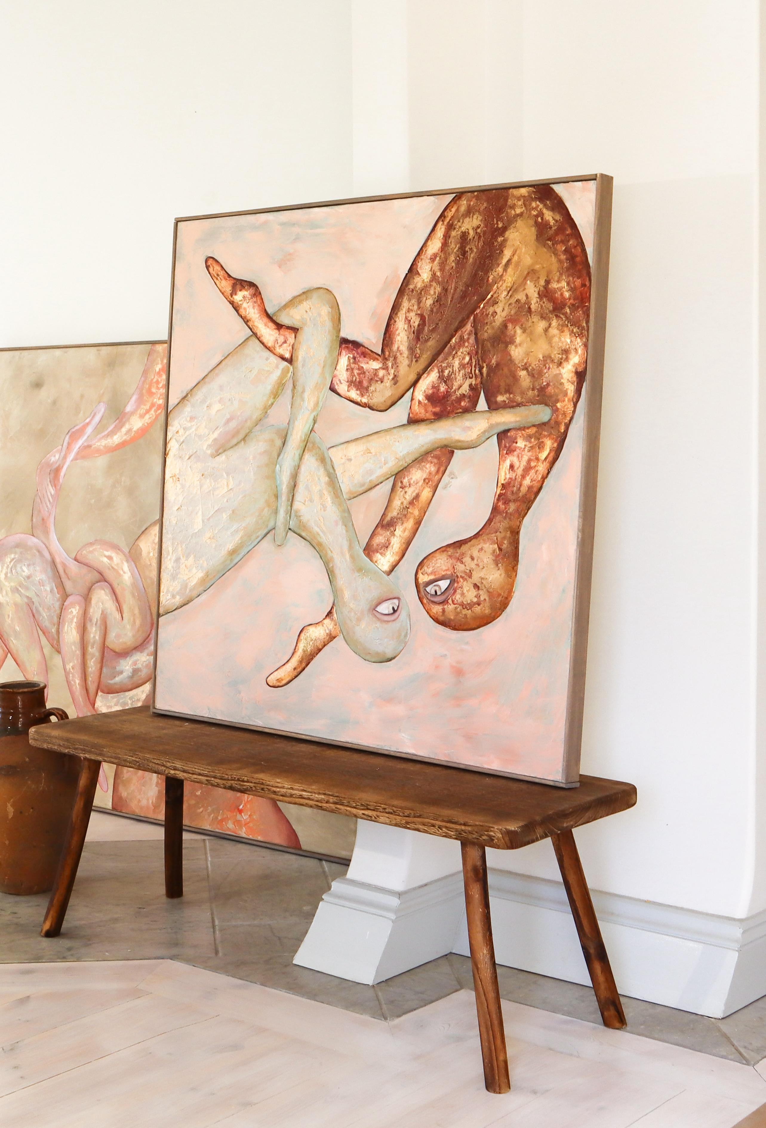 « My Heart Holds Your Eternal Fire », métal doré, huile, acryliques sur toile 100x100cm - Contemporain Painting par Elin Kereby