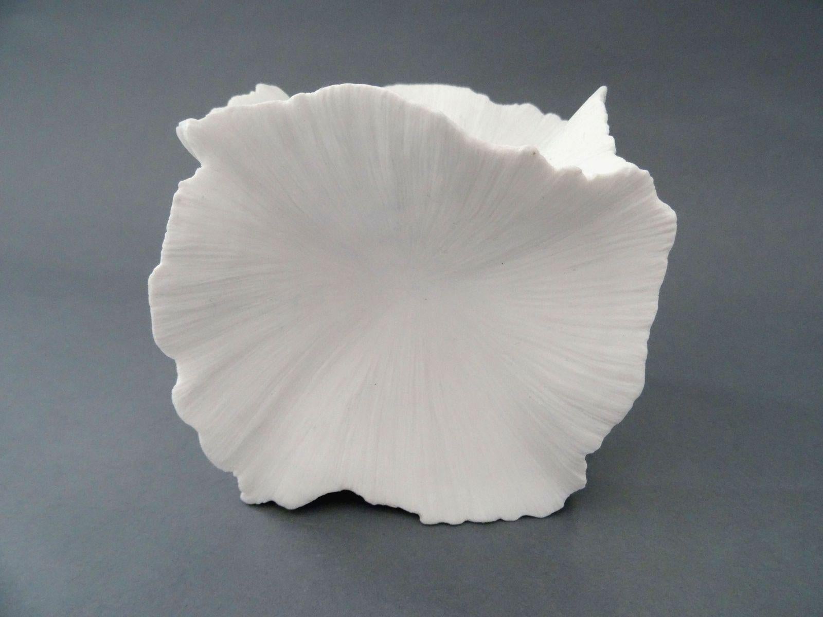 Blooming. White porcelain decoration, size 11x11x11 cm - Abstract Sculpture by Elina Titane 