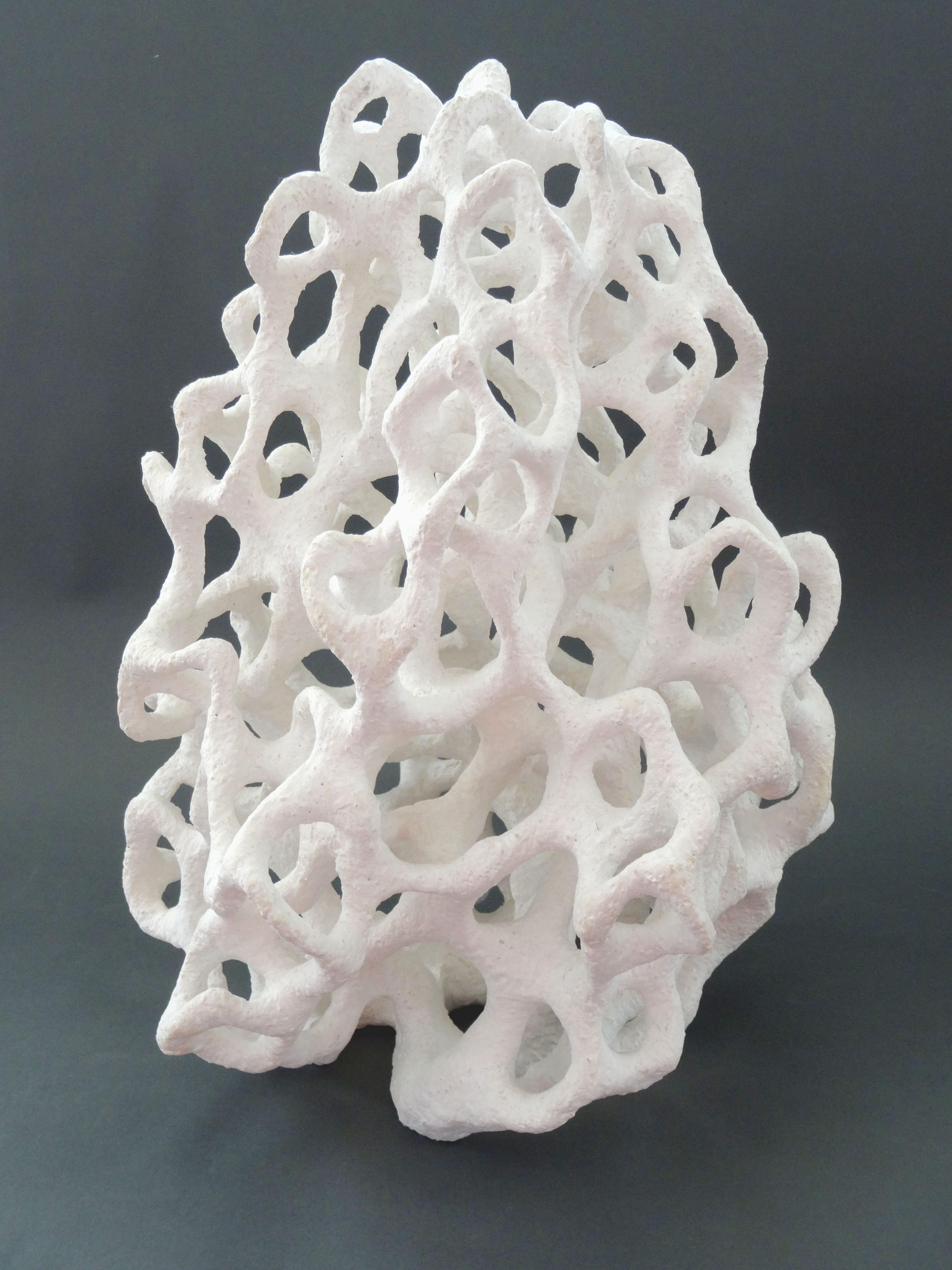 Elina Titane  Abstract Sculpture - Infinity loops. Ceramics and porcelain, h 35 cm; W 27 cm; D 25 cm