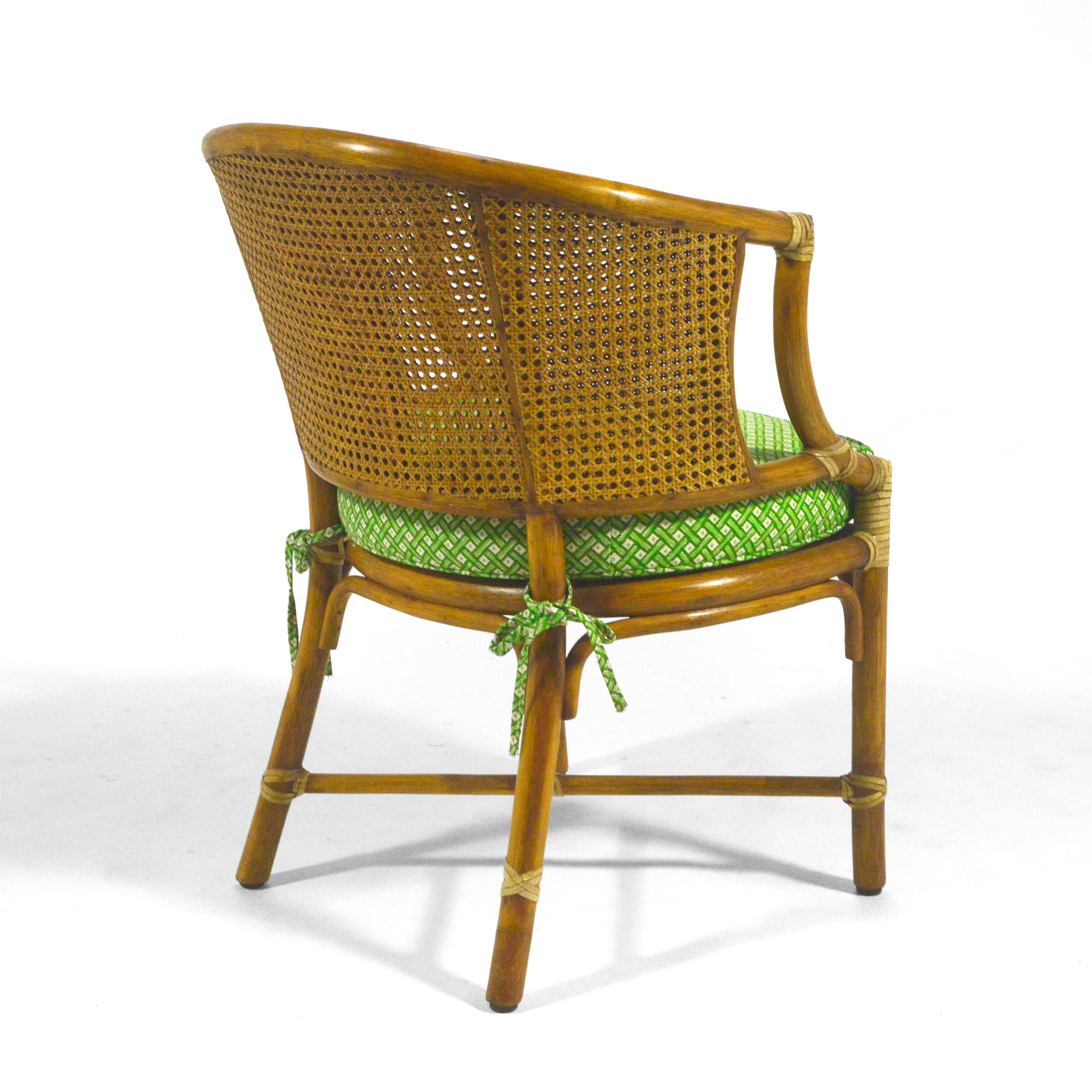 Fin du 20e siècle Elinor McGuire fauteuil M-86 en rotin et rotin à assise cannée en vente