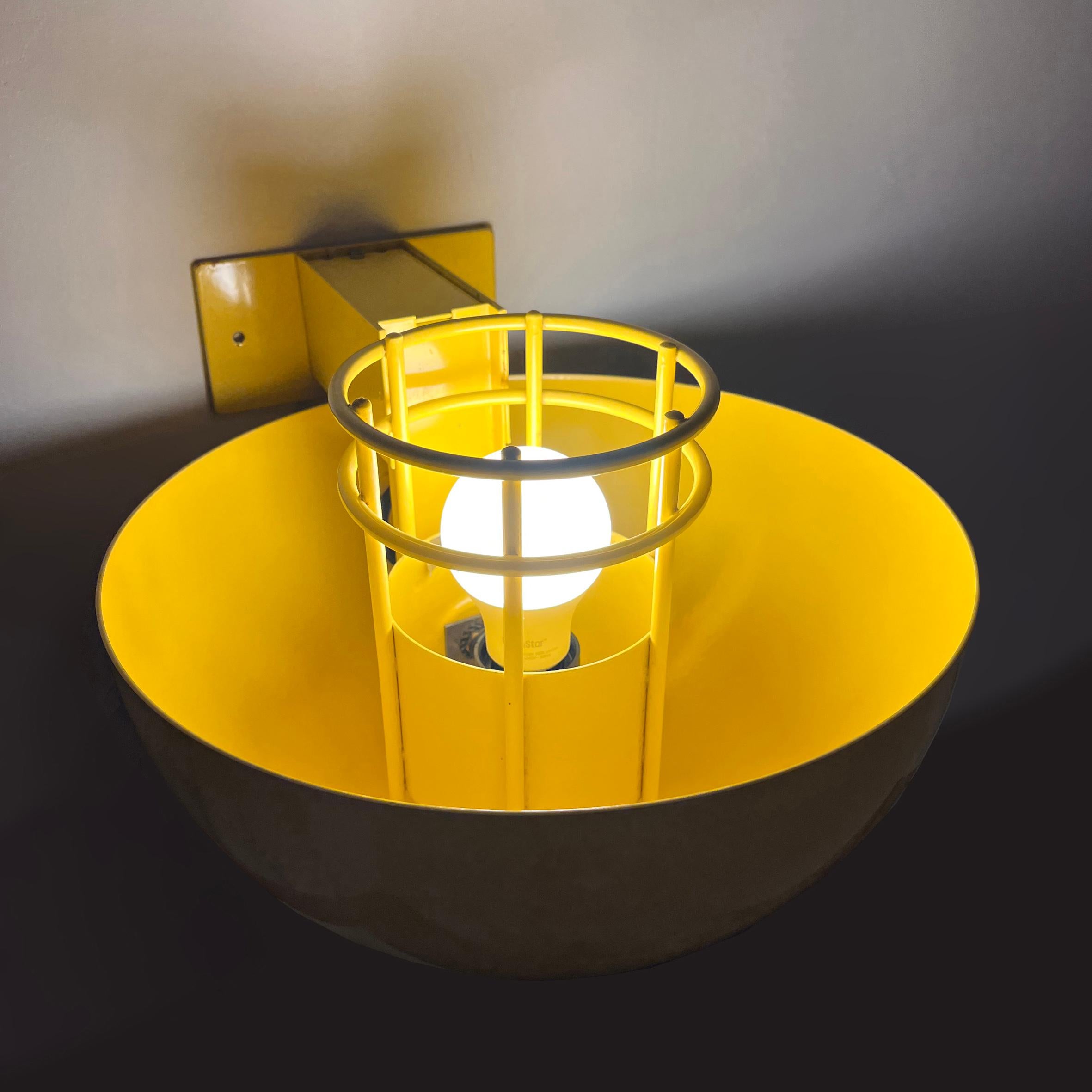 Elio Martinelli, 1240, Apliques de pared, Martinelli Luce, década de 1970 Italiano en venta