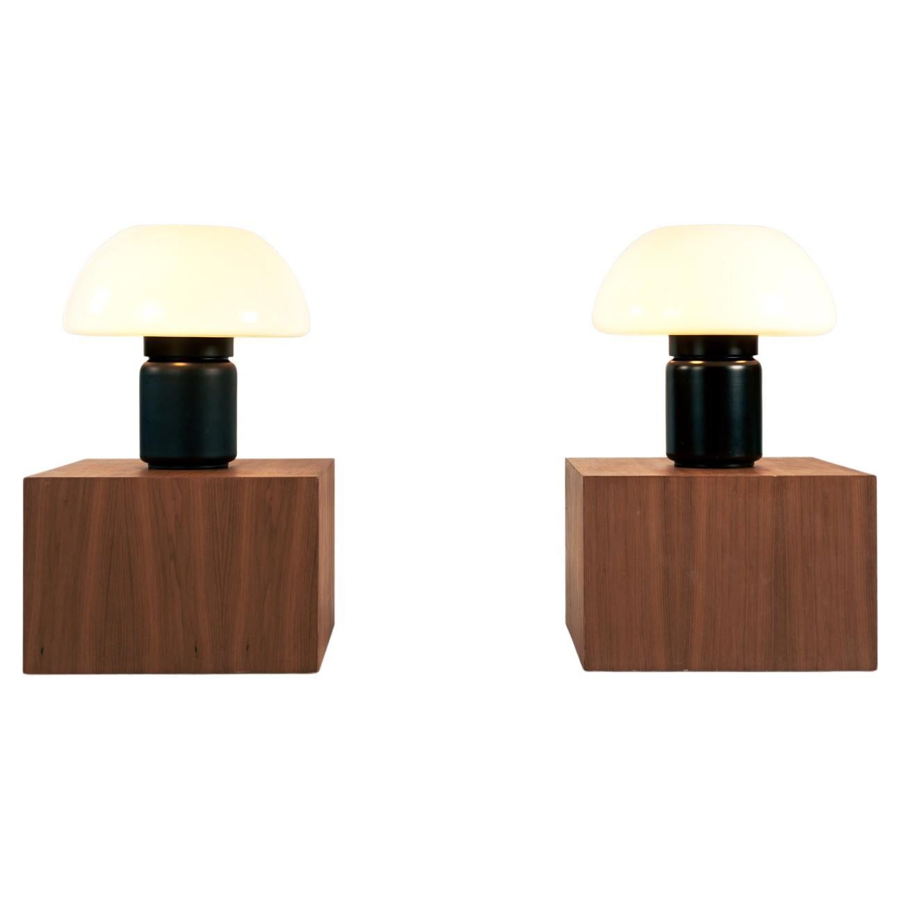 Lampada da tavolo a fungo Elio Martinelli 625 di Martinelli Luce, Italia, anni 
60, 2 av. in vendita