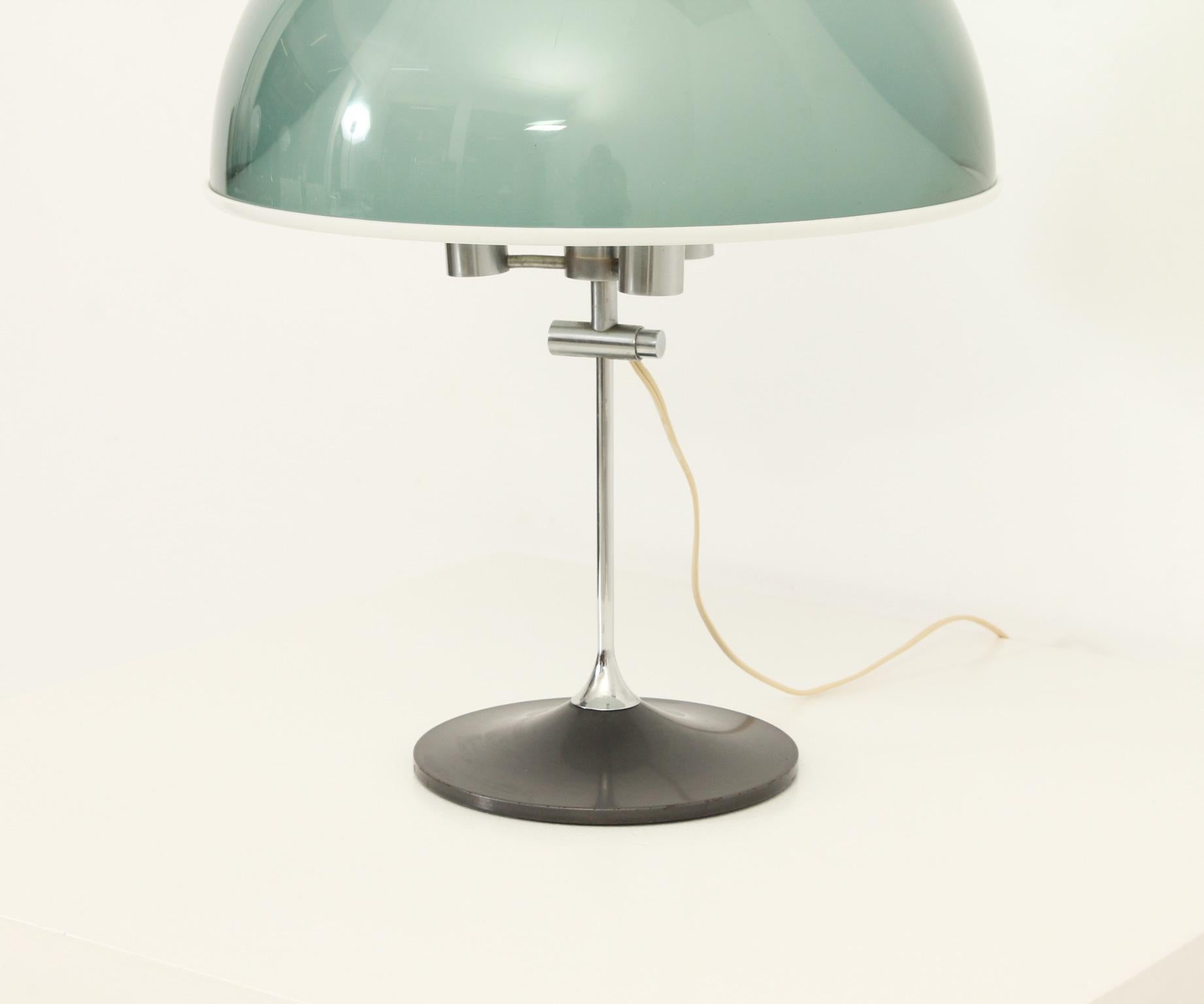 Elio Martinelli Adjustable Table Lamp for Metalarte, 1962 For Sale 4