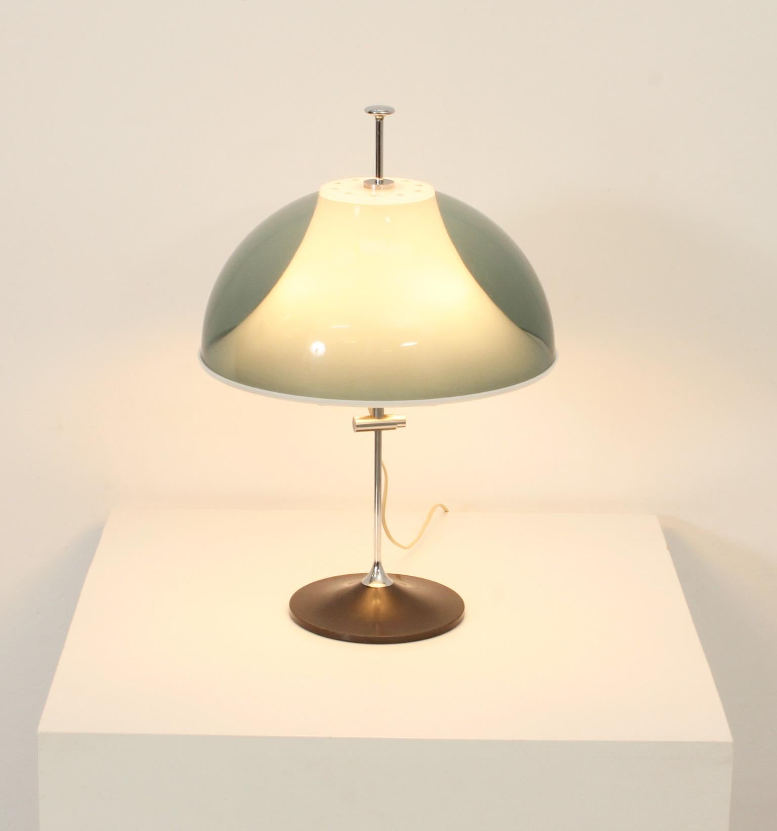 Elio Martinelli Adjustable Table Lamp for Metalarte, 1962 For Sale 2