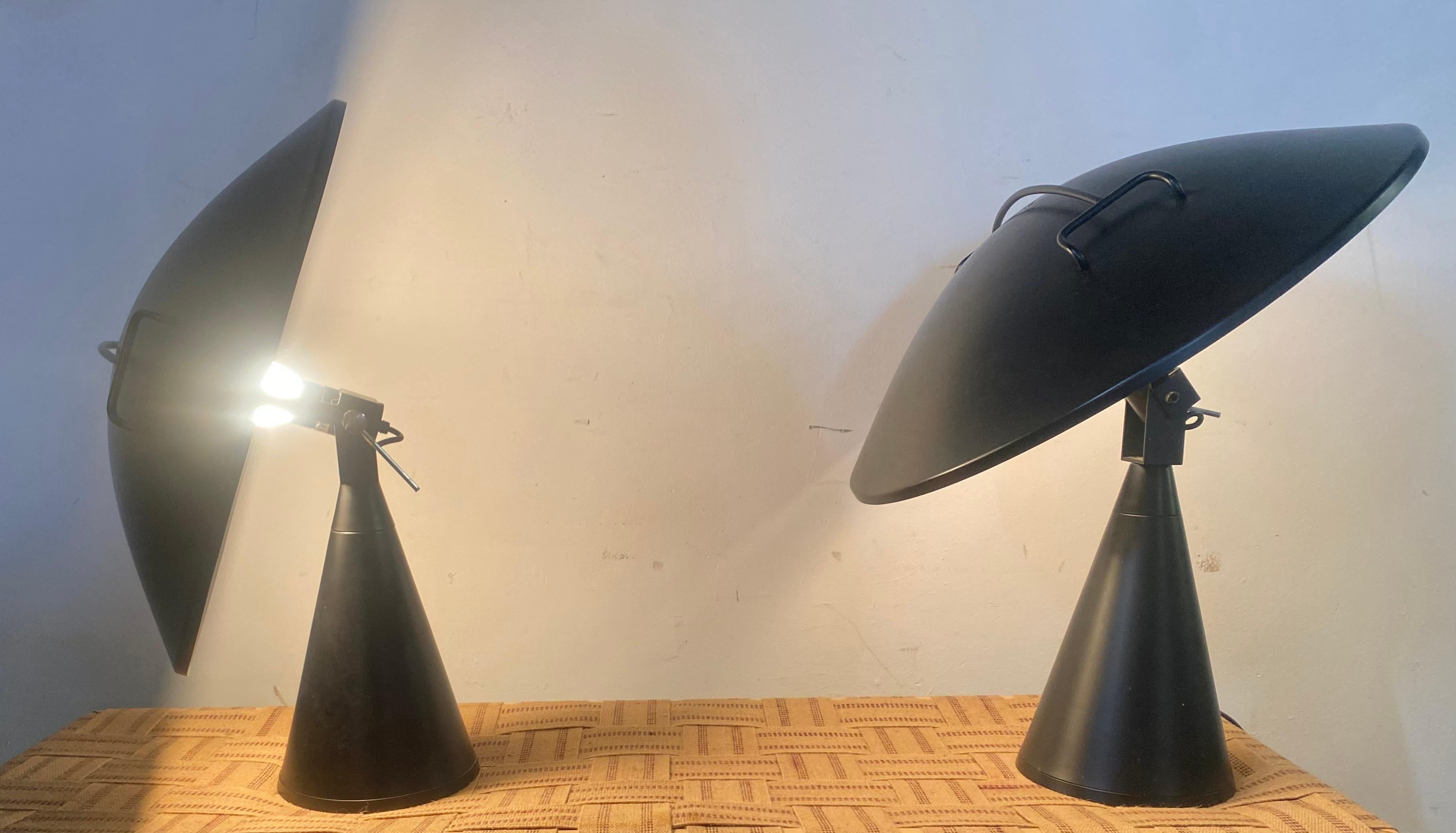 Mid-Century Modern Elio Martinelli Black 'Radar' Table Lamp for Martinelli Luce, Classic 1970s  For Sale