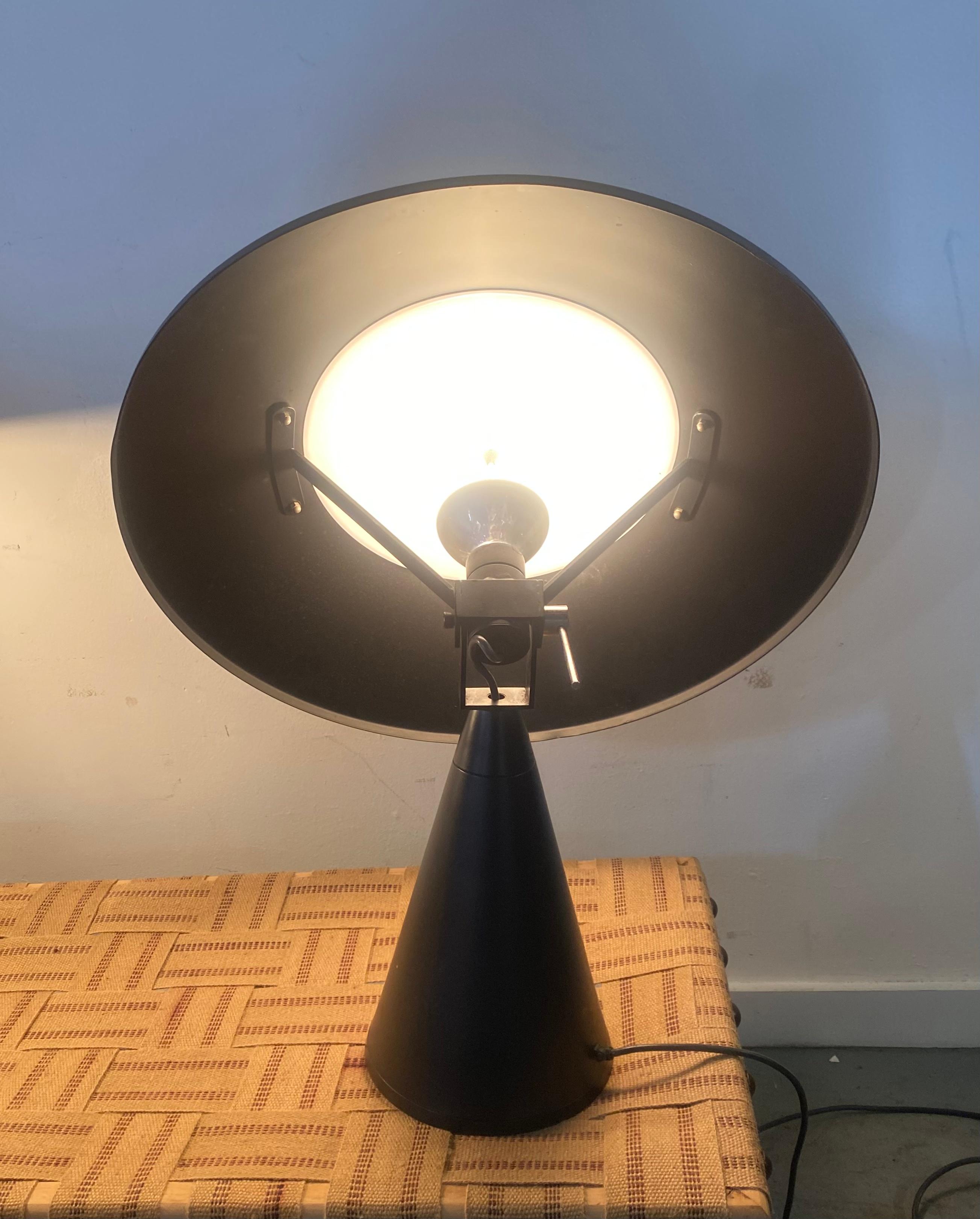 Painted Elio Martinelli Black 'Radar' Table Lamp for Martinelli Luce, Classic 1970s  For Sale