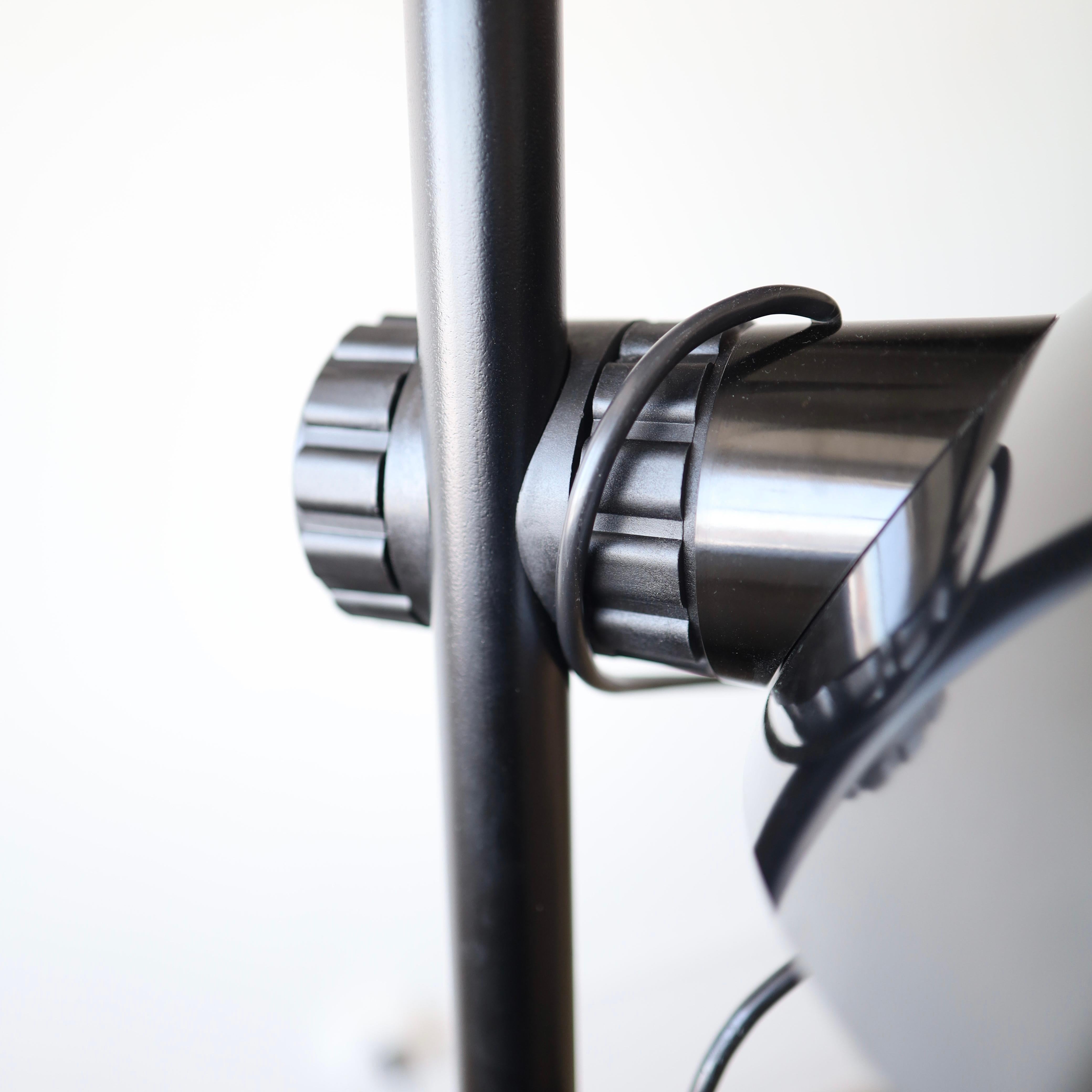 Elio Martinelli Floor Lamp for Maxalto In Good Condition For Sale In Chicago, IL
