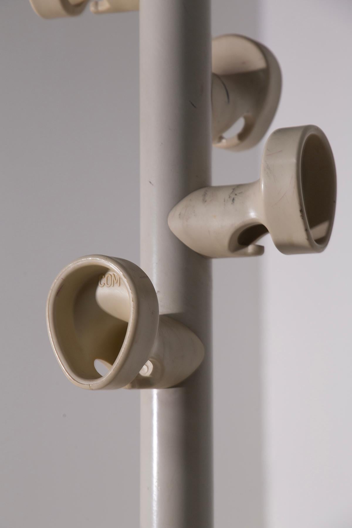 Space Age Elio Martinelli Italian space age coat rack mod. COBRA in vendita
