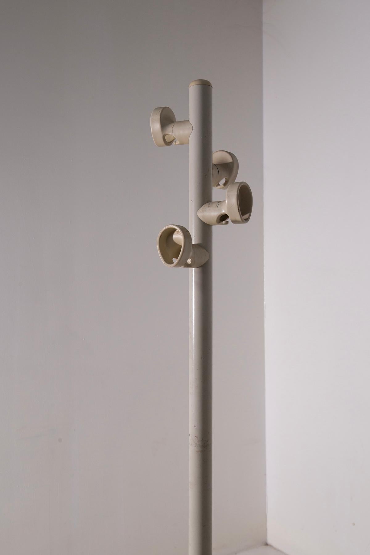 Elio Martinelli Italian space age coat rack mod. COBRA in vendita 1