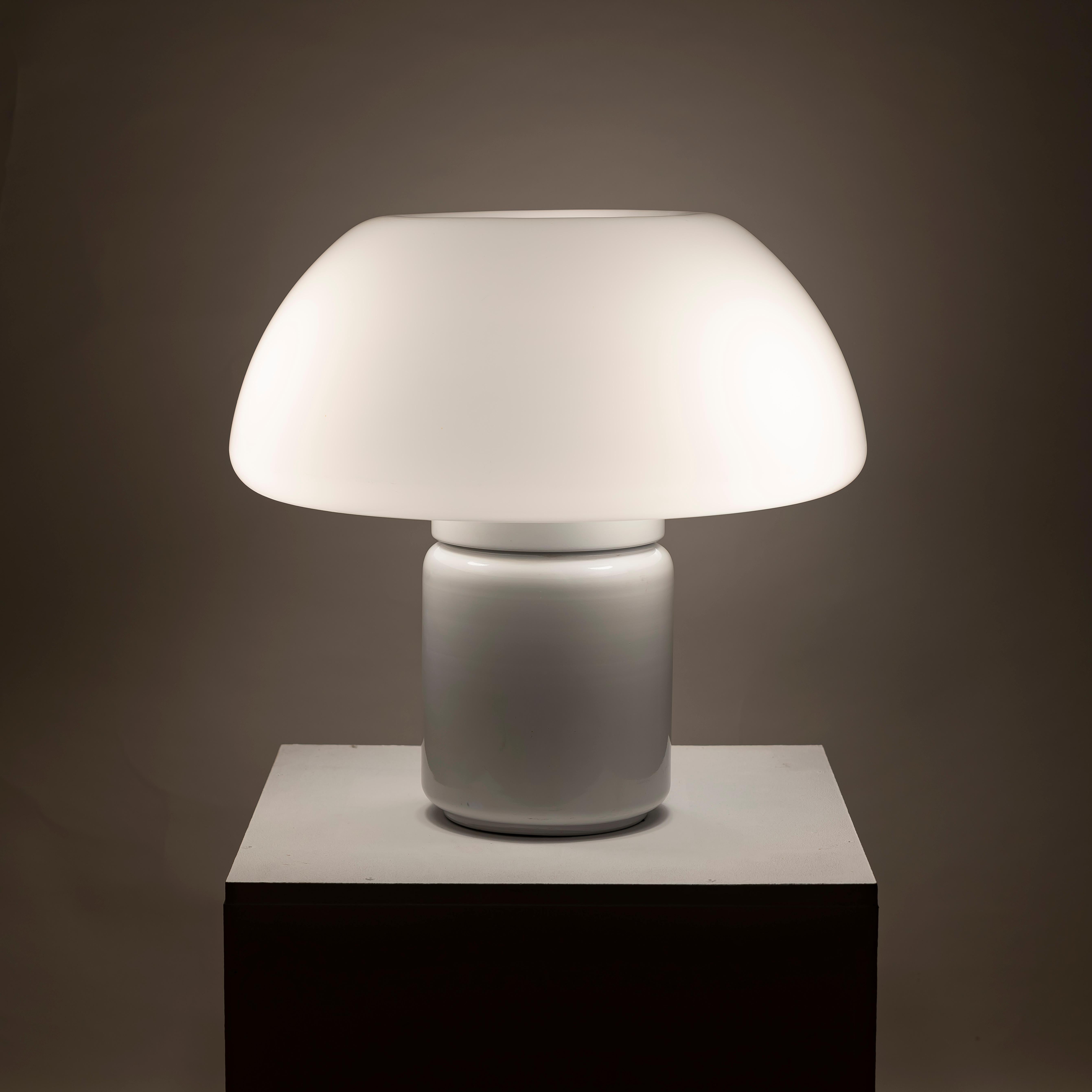 Elio Martinelli “Mushroom” Table Lamp for Martinelli Luce, Italy, 1970s In Good Condition For Sale In BARCELONA, ES