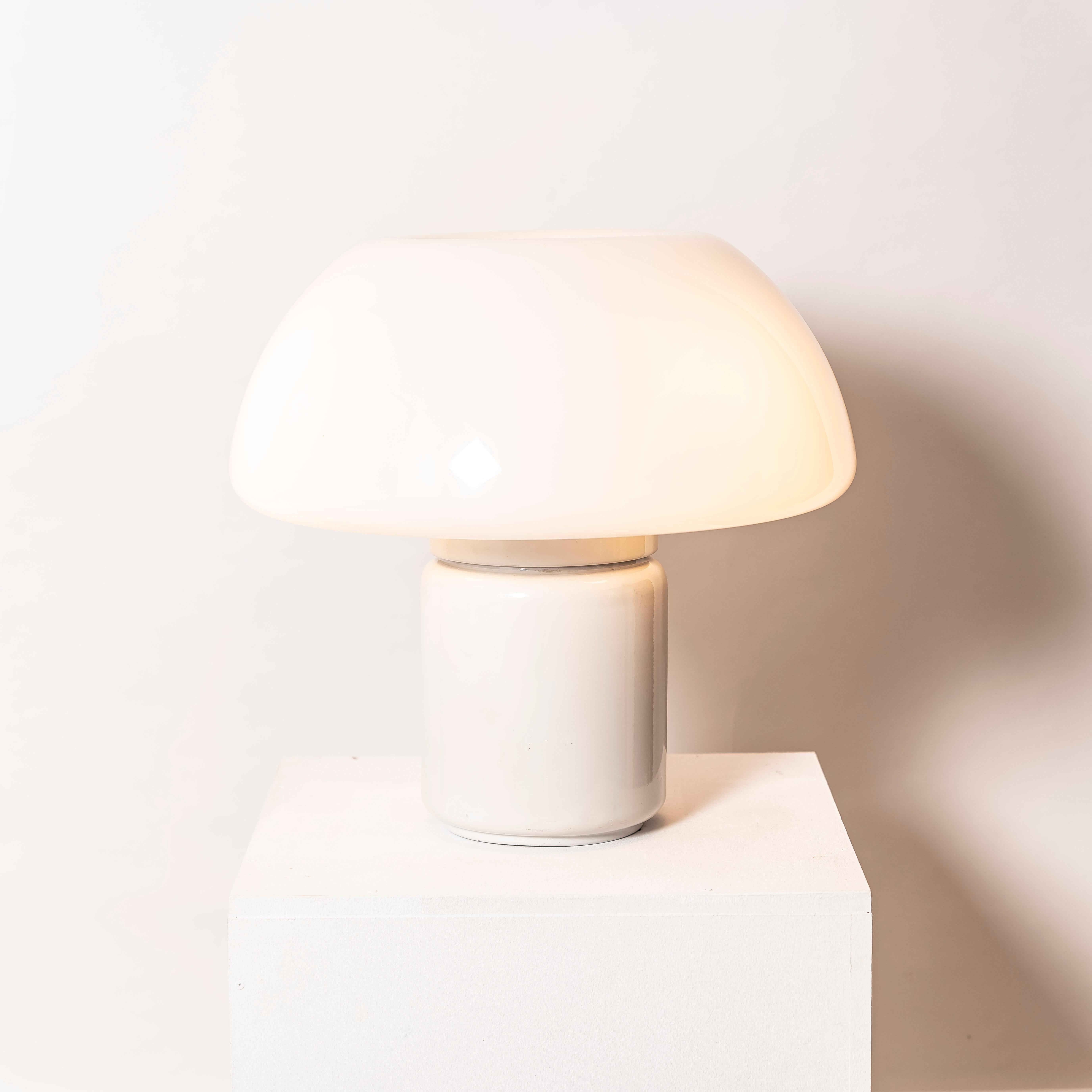 Late 20th Century Elio Martinelli “Mushroom” Table Lamp for Martinelli Luce, Italy, 1970s For Sale