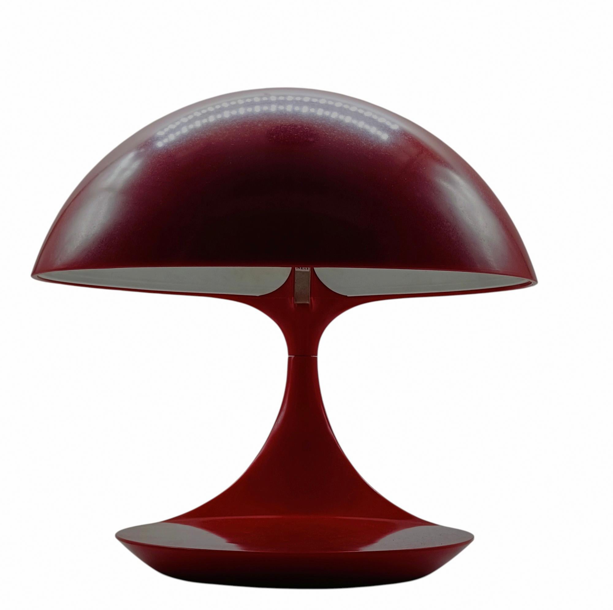 Elio Martinelli para Martinelli Luce Lámpara de mesa 'Cobra roja', Italia Años 60 Italian en venta
