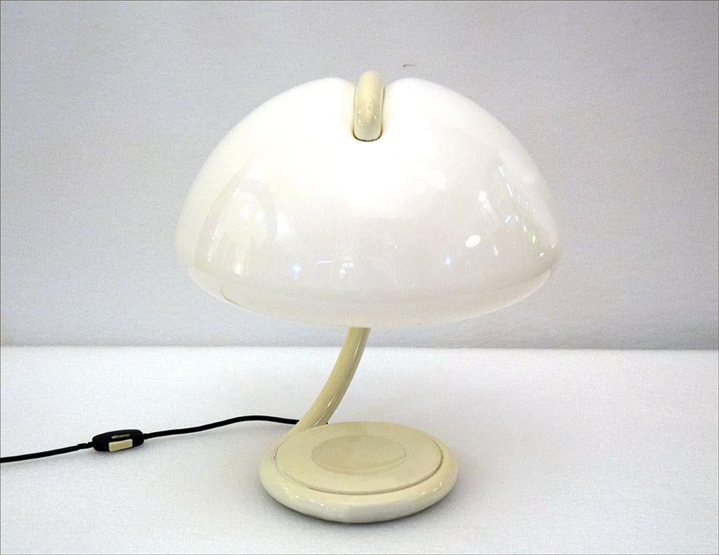 Elio Martinelli Serpente table lamp from the 1960s For Sale 3