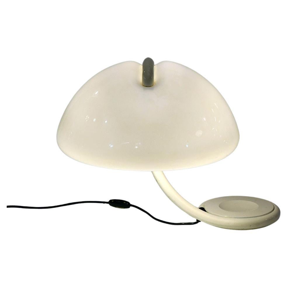 Lampe de table serpentée Elio Martinelli des années 1960