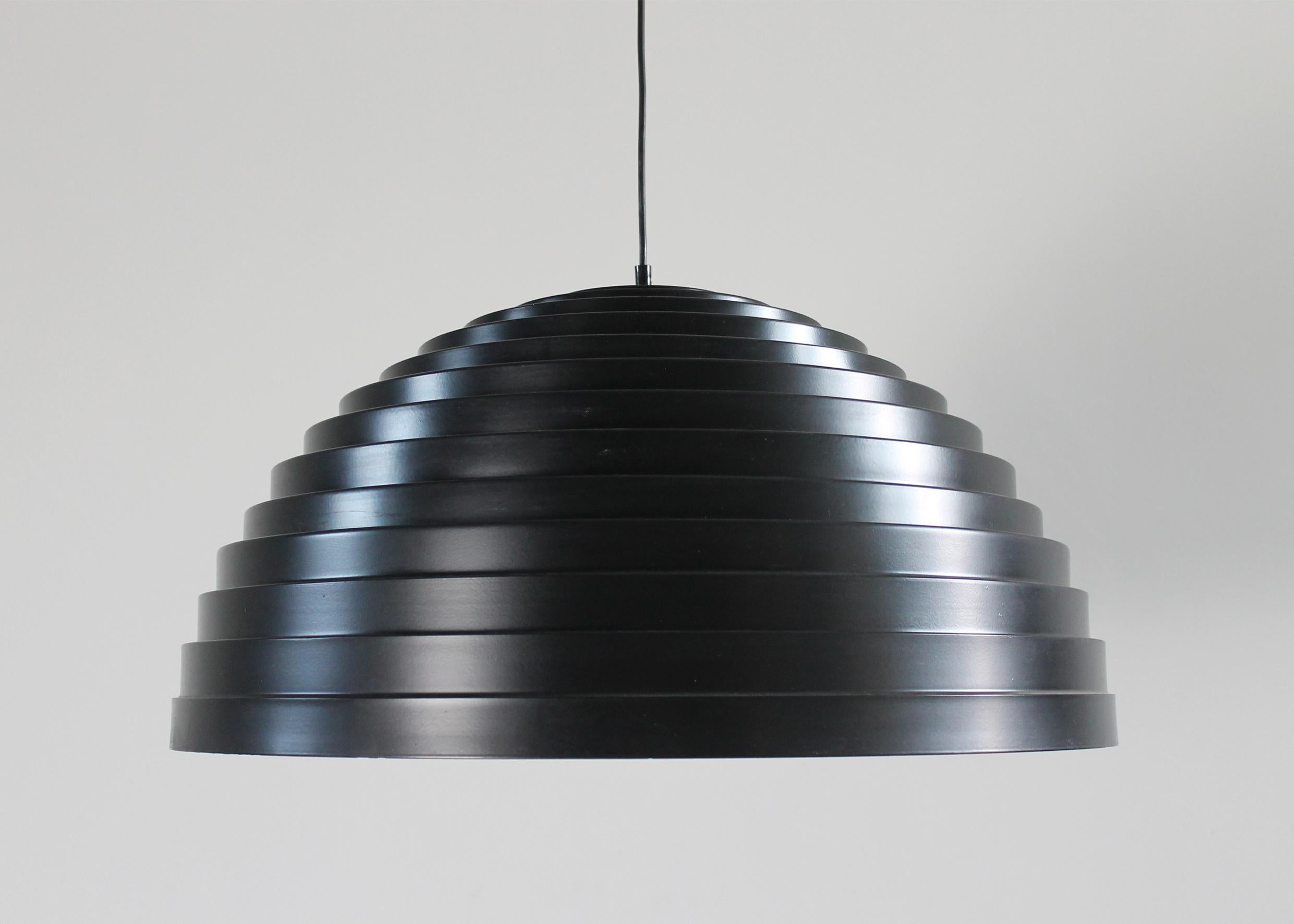 Post-Modern Elio Martinelli Step Chandelier in Black Lacquered Metal by Martinelli Luce 70s For Sale