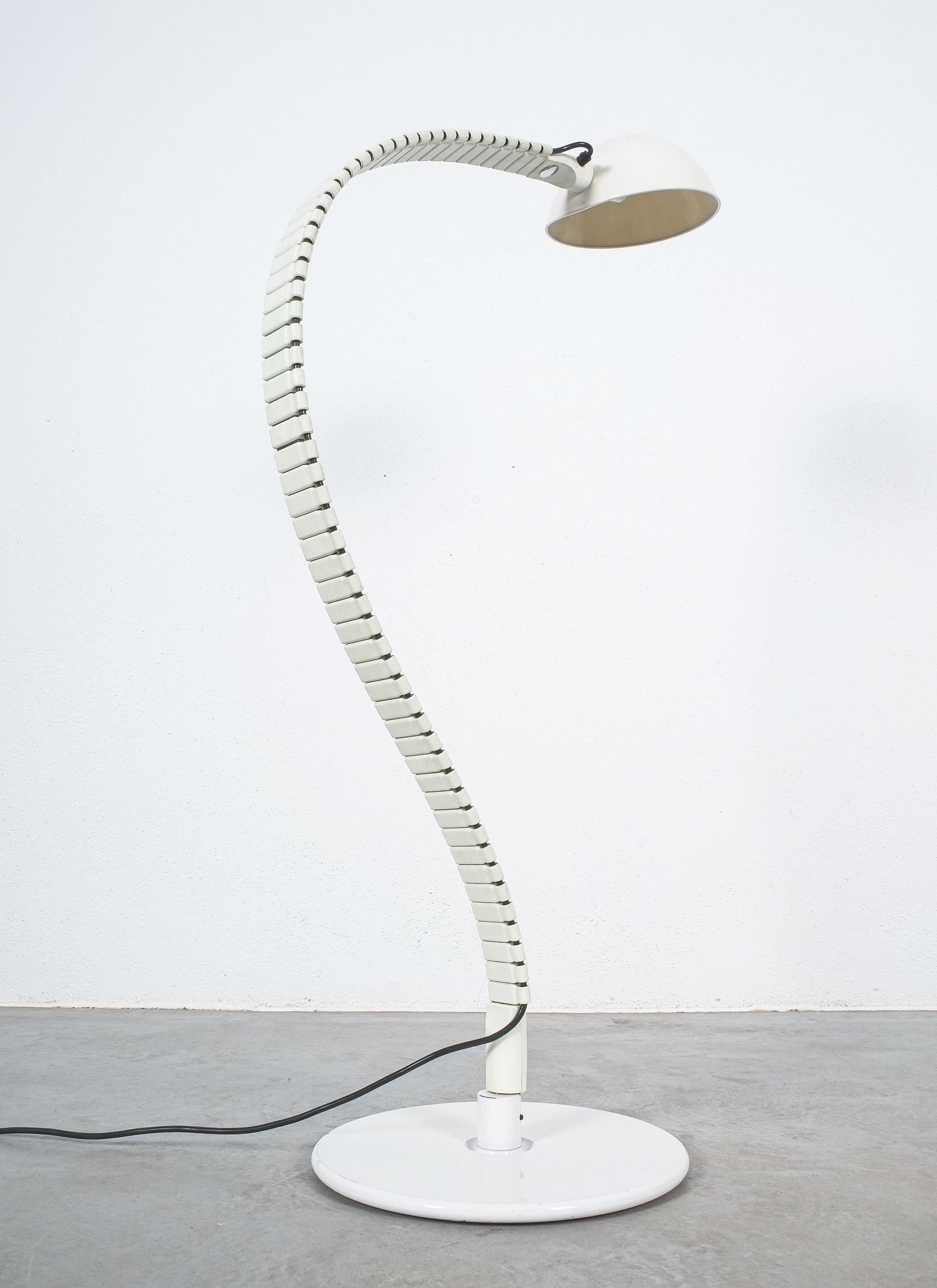 Italian Elio Martinelli White Metal Floor Lamp Elio Martinelli, Italy, 1970