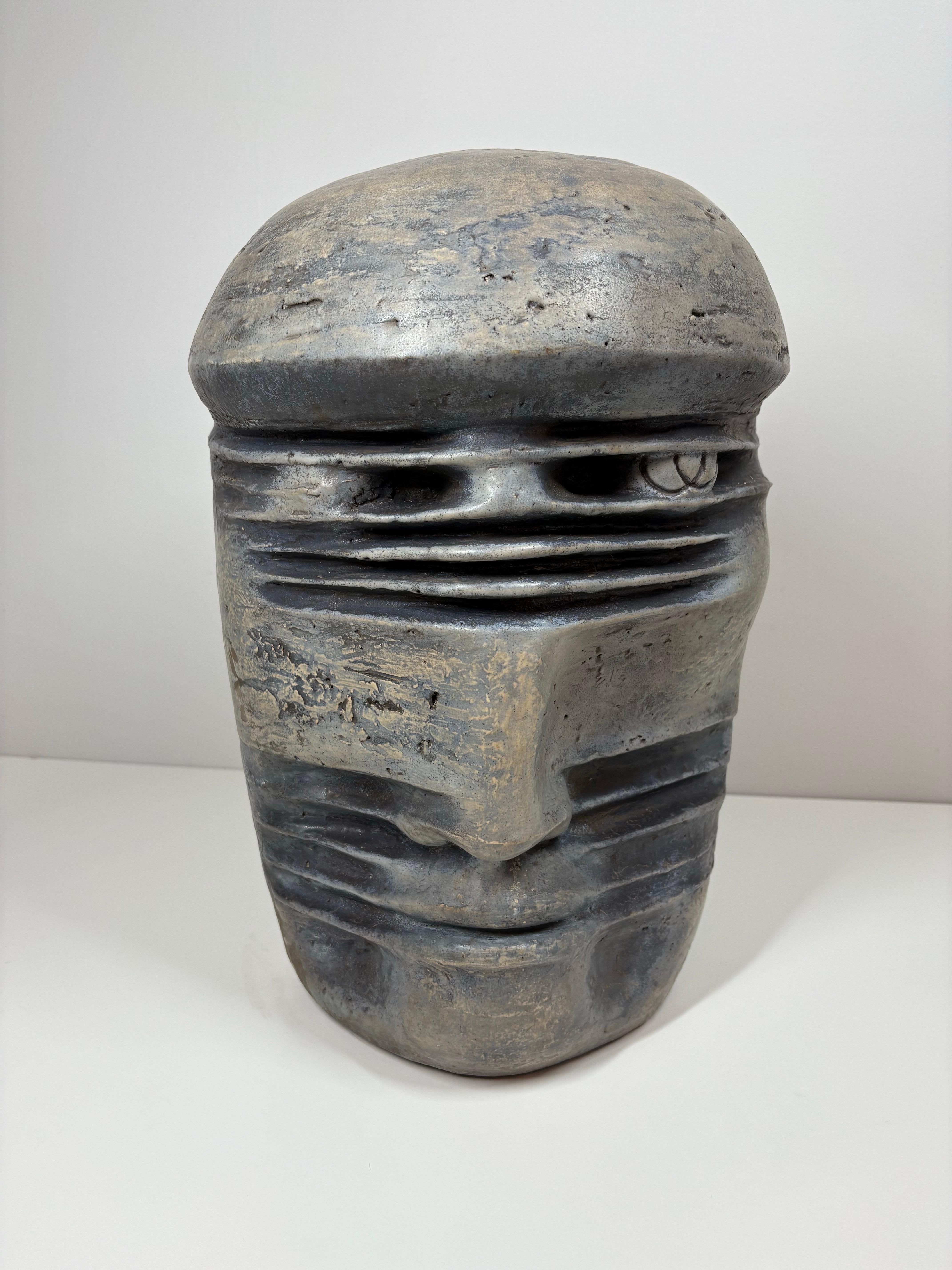 Organico moderno Elio Ortiz ( b.1944-), a large brutalist ceramic sculpture , 1985 in vendita