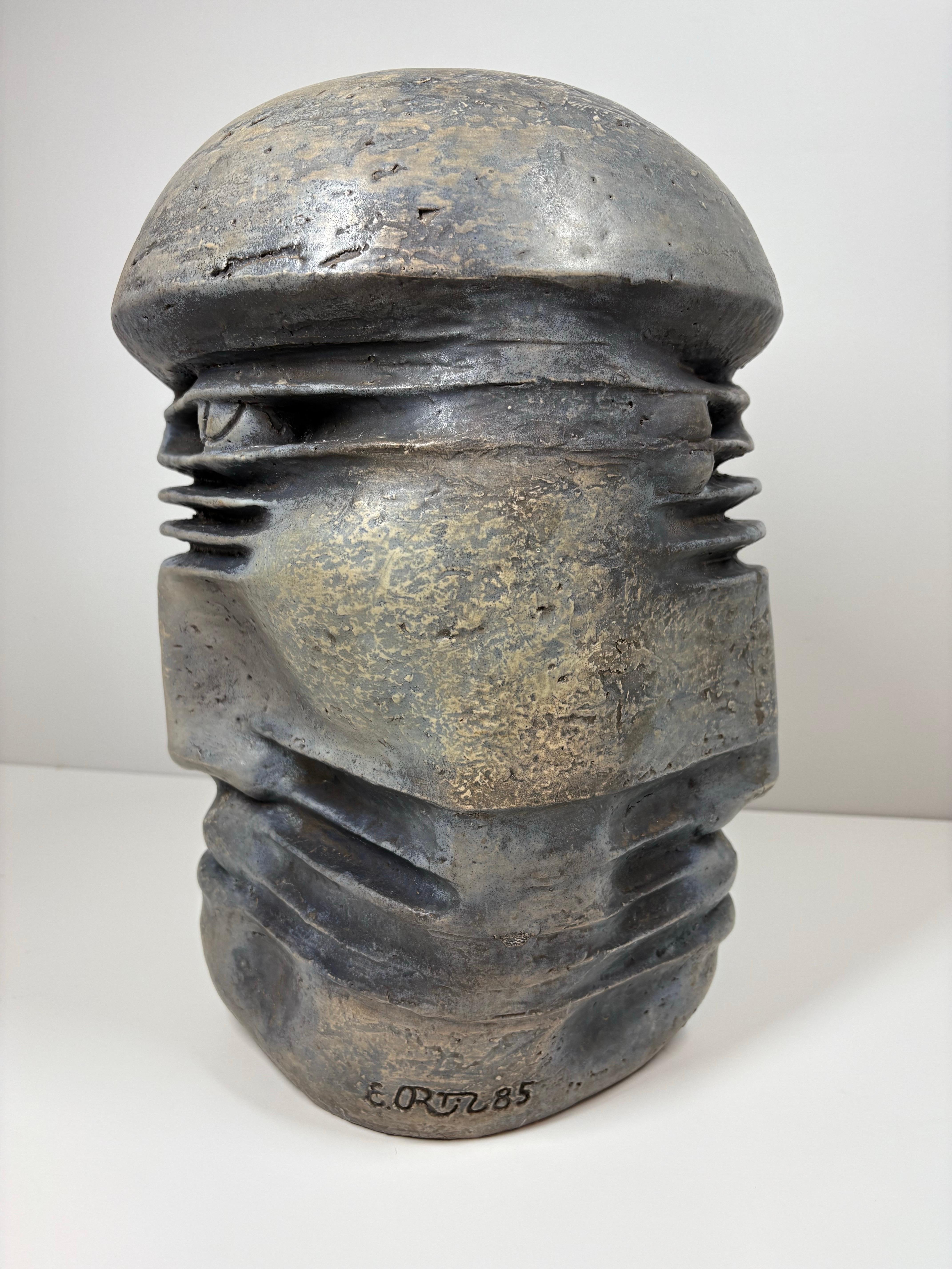 Argentino Elio Ortiz ( b.1944-), a large brutalist ceramic sculpture , 1985 in vendita