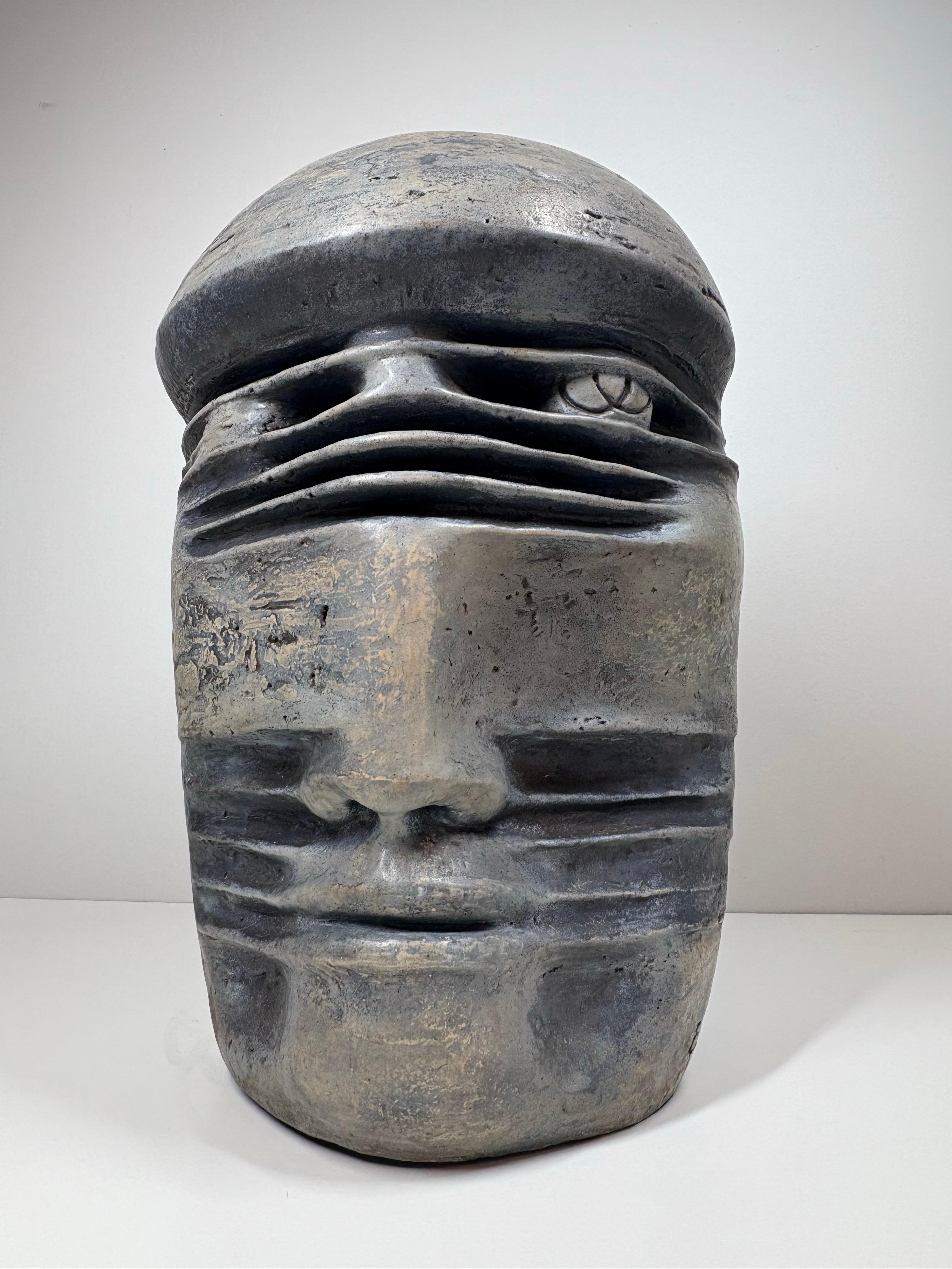 Elio Ortiz ( b.1944-), a large brutalist ceramic sculpture , 1985 In condizioni ottime in vendita a Sleepy Hollow, NY