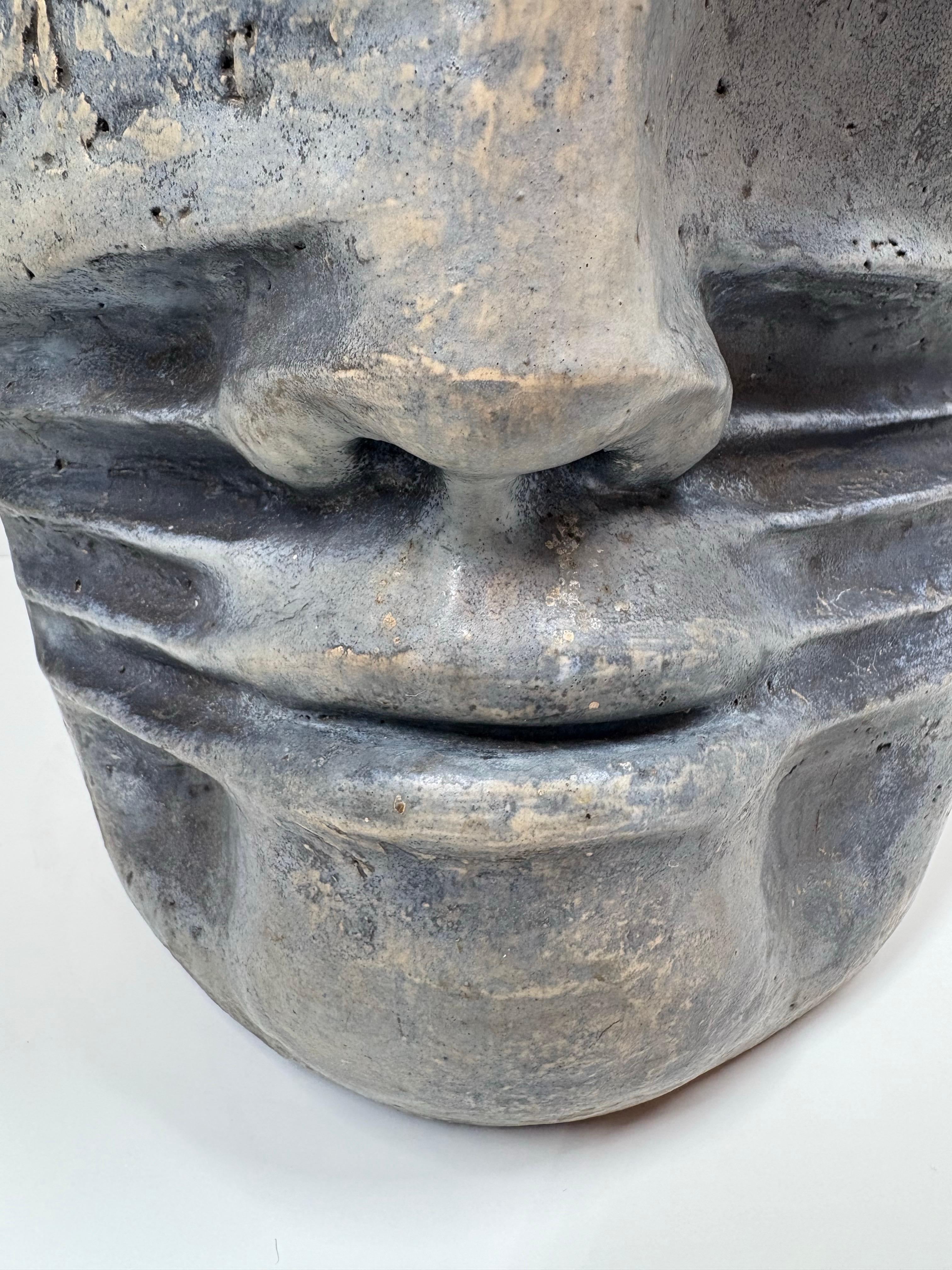 Fine XX secolo Elio Ortiz ( b.1944-), a large brutalist ceramic sculpture , 1985 in vendita