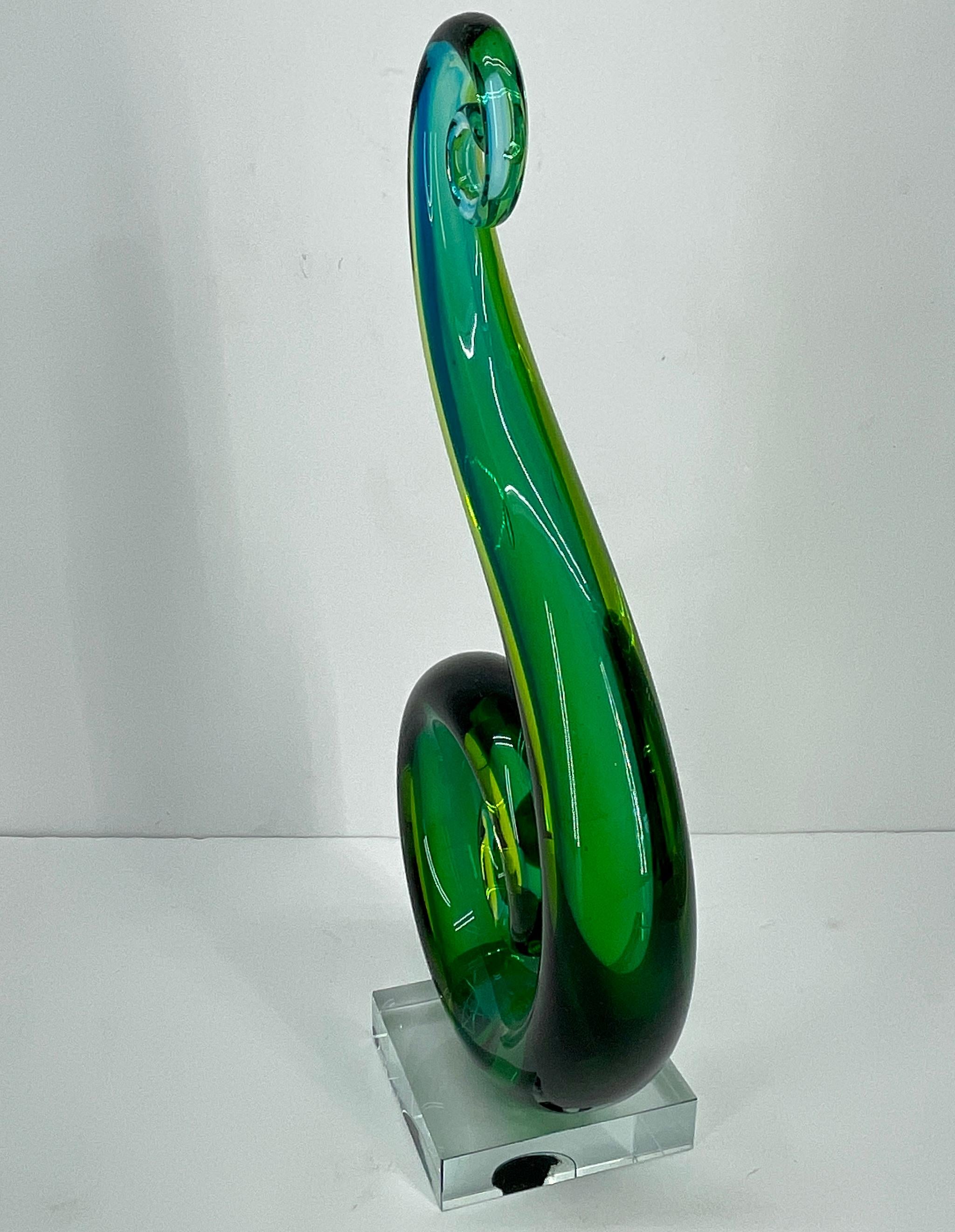 Fin du 20e siècle Note musicale ou sculpture de Nautilus en verre de Murano de style Elio Raffael