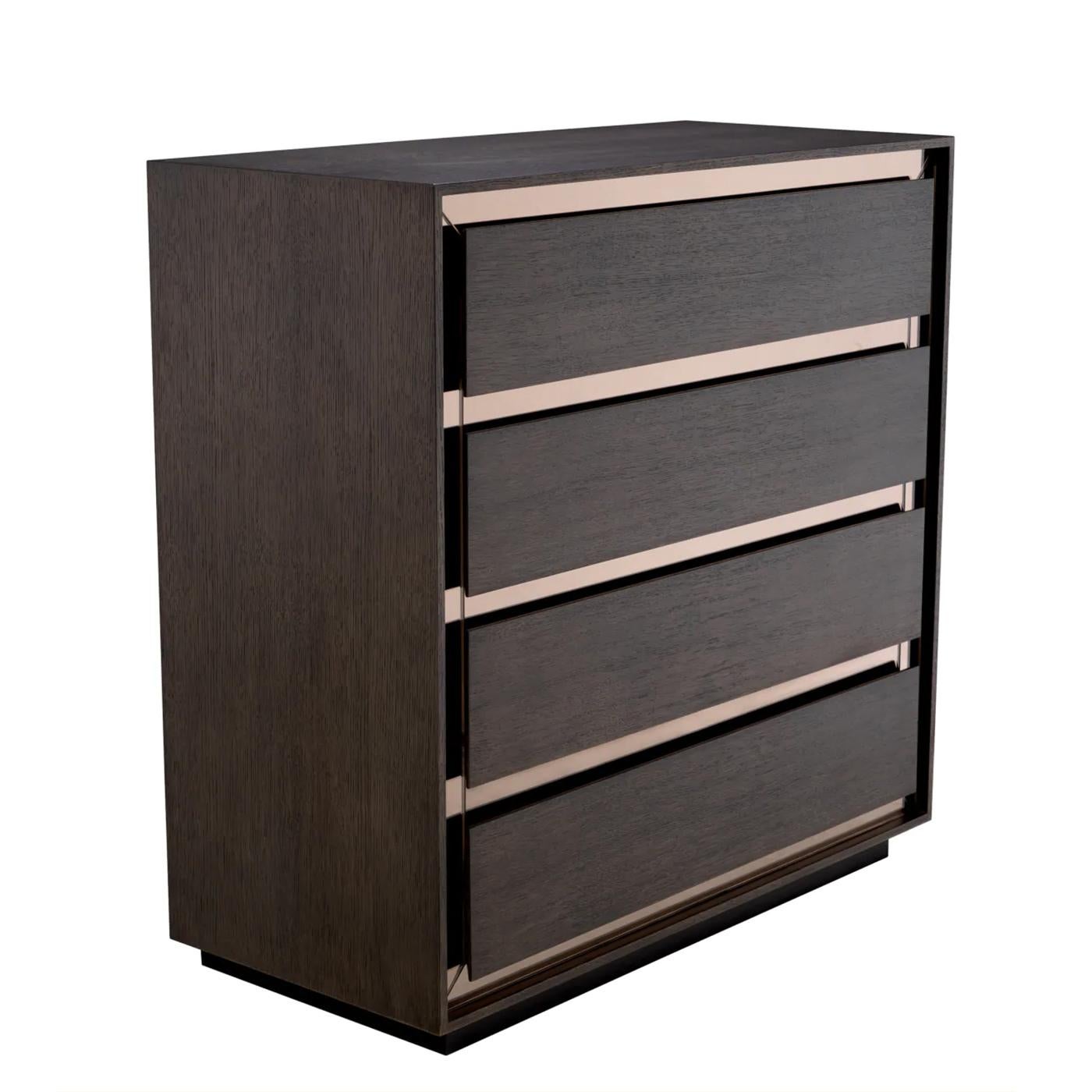 Chest of Drawers Eliom with wooden structure in 
smocked oak veneer, with mirror glass in bronzed finish.
With 4 drawers with easy glide system.
