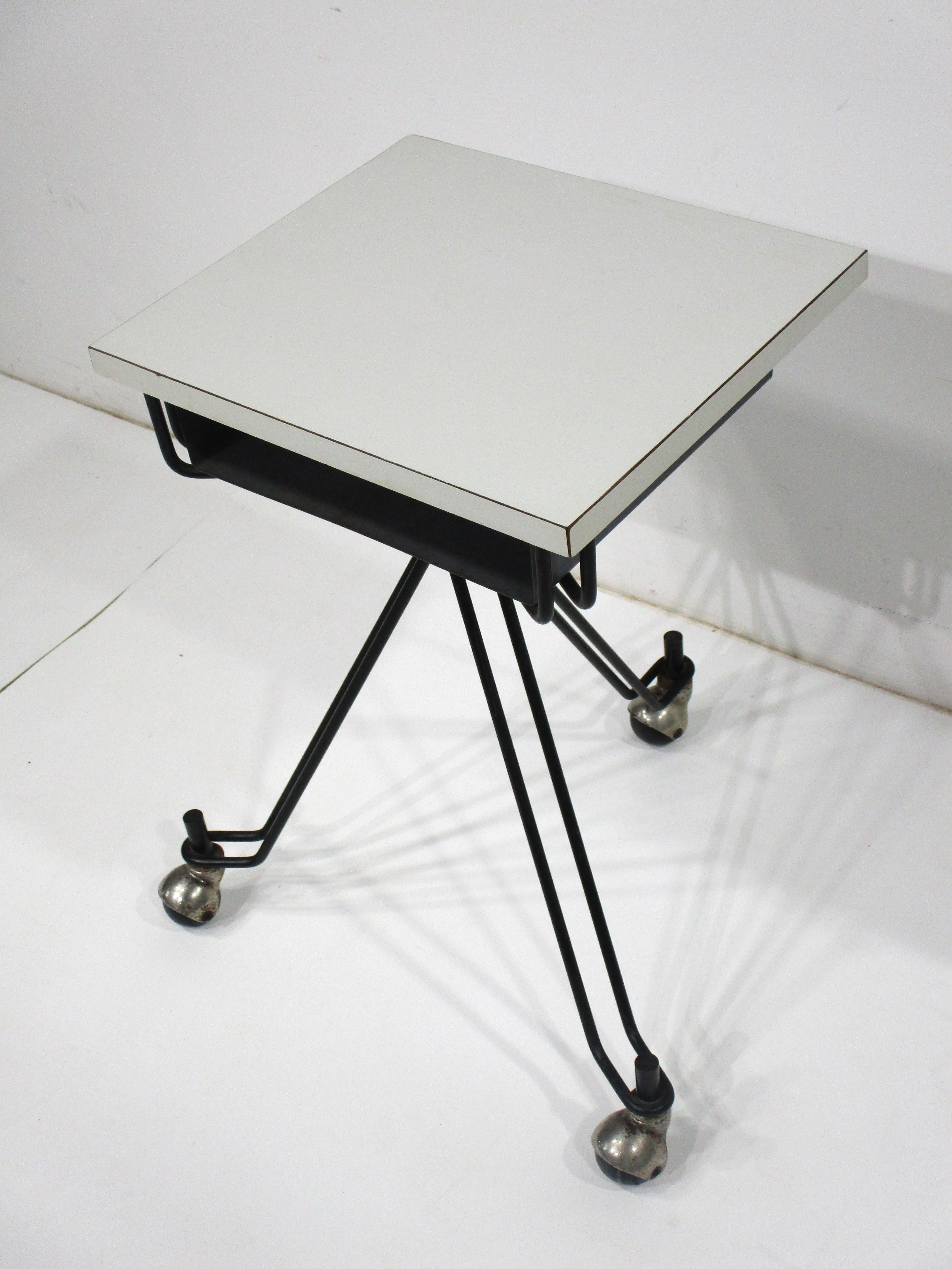 Eliot Noyes Rolling Work / Dictating Table für IBM im Angebot 3