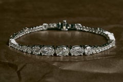 Bracelet Tennis Elipse Diamond en or blanc 18k par Maria Jose Jewelry
