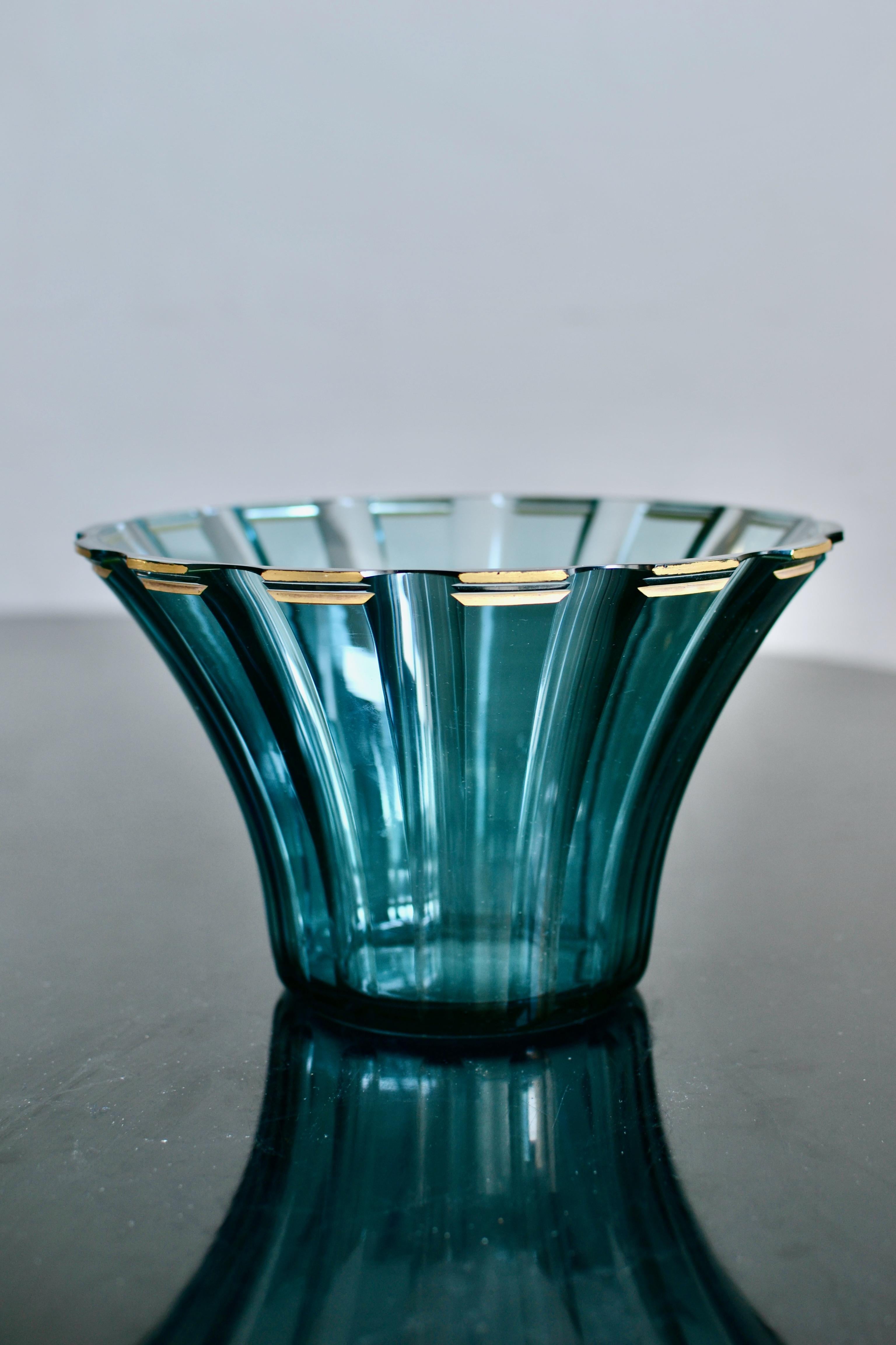 Schwedische moderne Glasschale, Kosta, signiert, von Elis Bergh (Frühes 20. Jahrhundert) im Angebot