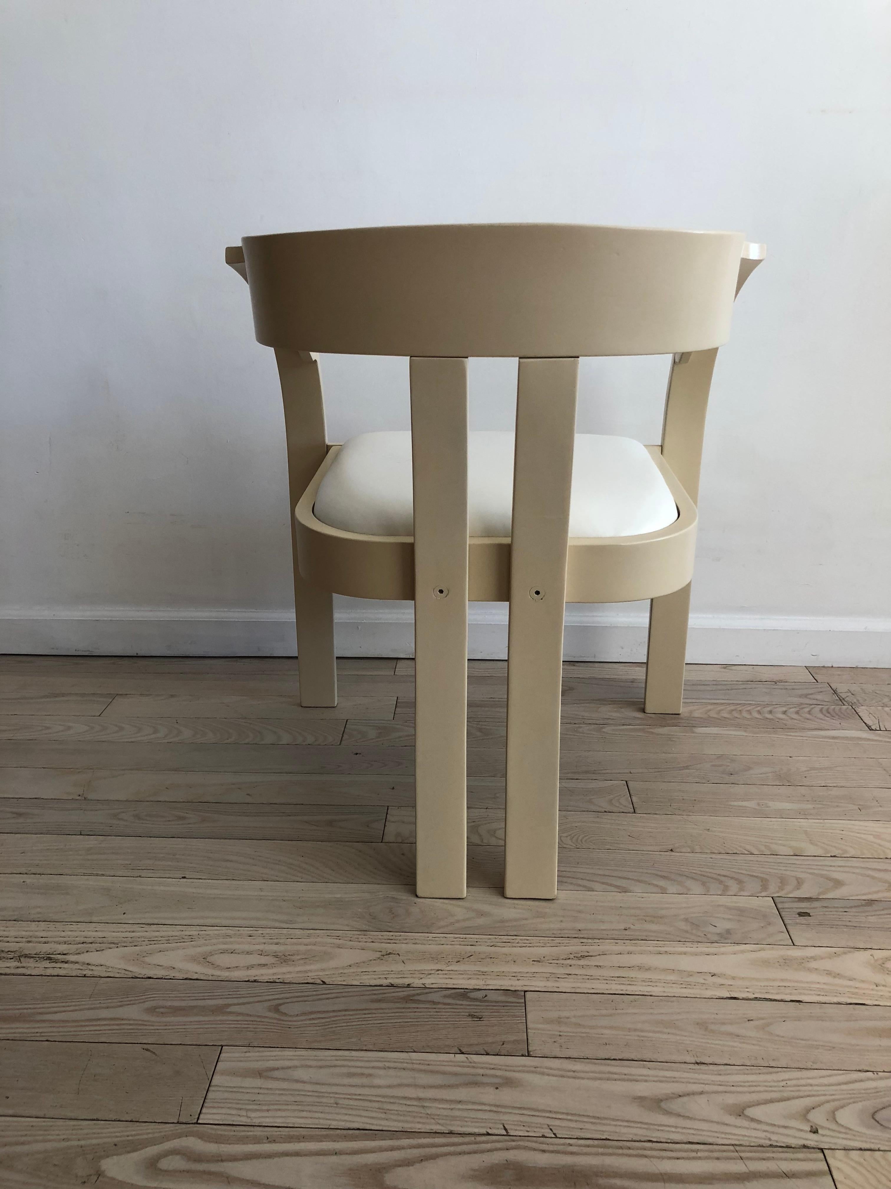 Elisa Chairs by Giovanni Bassi for Poltronova, Pair of Cream and White Chairs 11