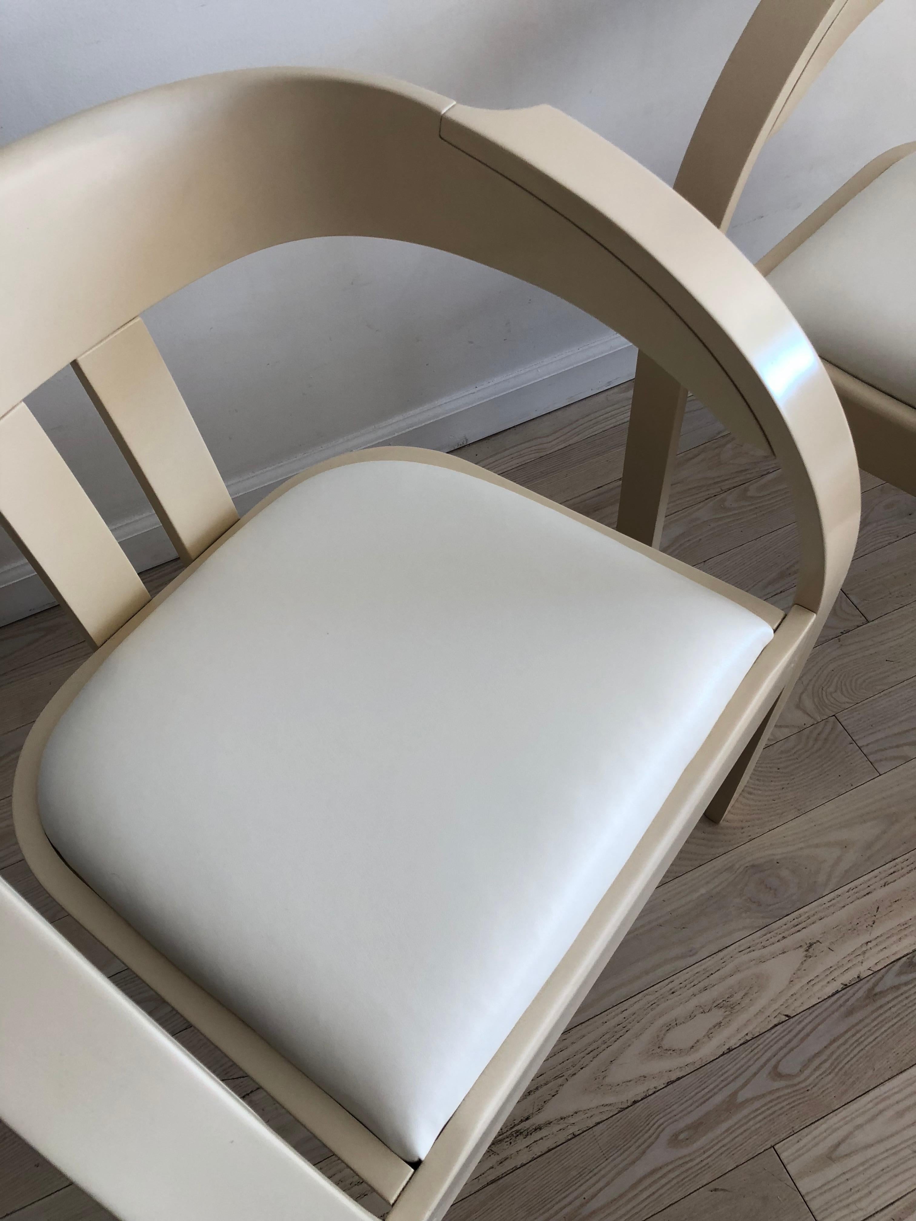 Elisa Chairs by Giovanni Bassi for Poltronova, Pair of Cream and White Chairs 1