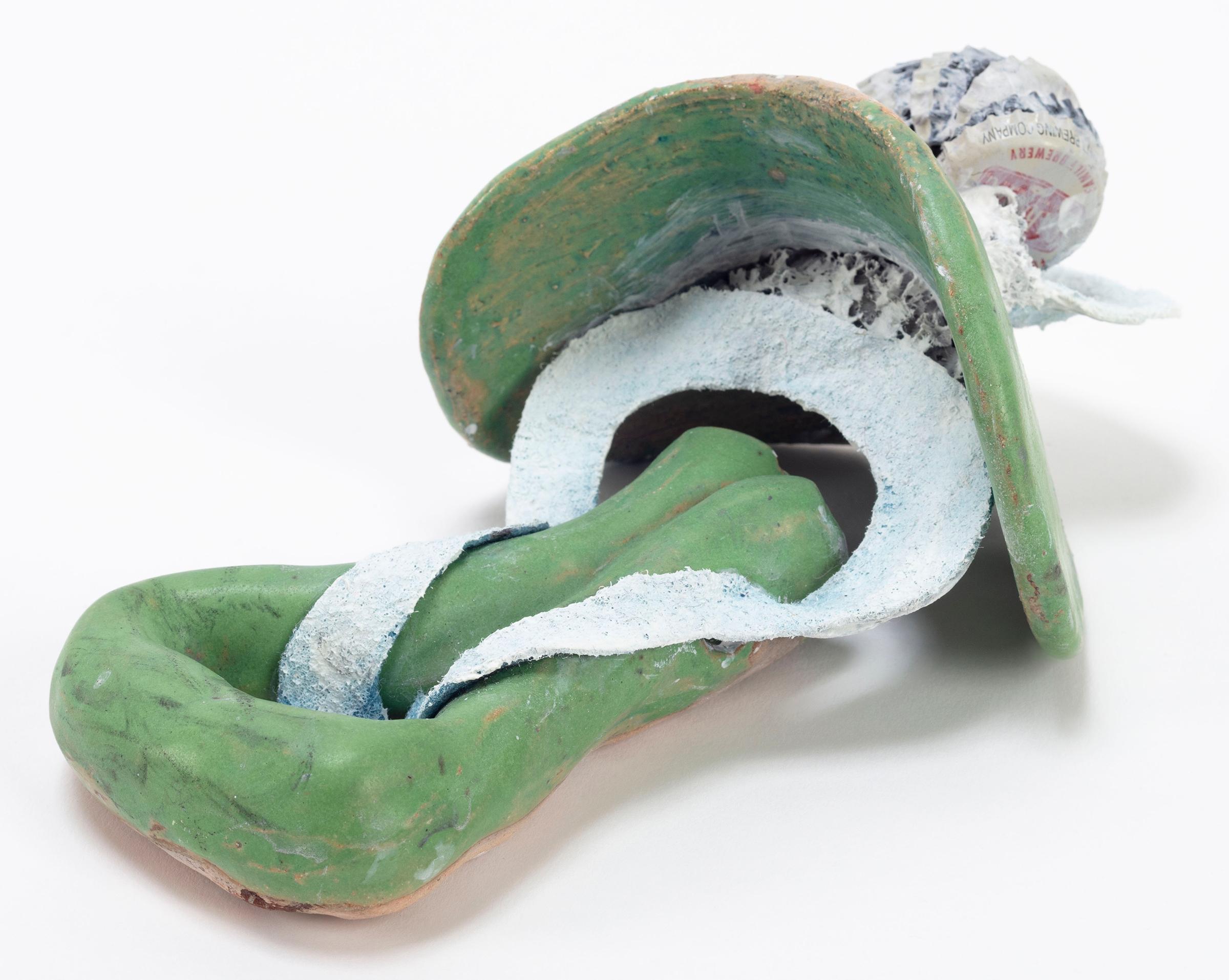 Plod (pea pod) - Sculpture by Elisa Lendvay