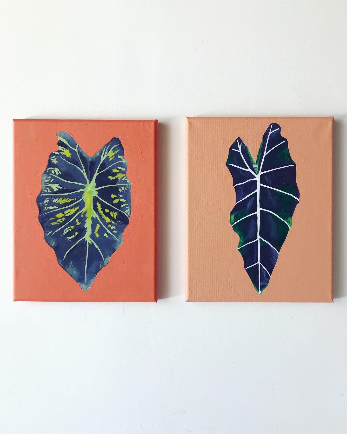 Mini alocasia painting - Painting by Elisabeth Baker