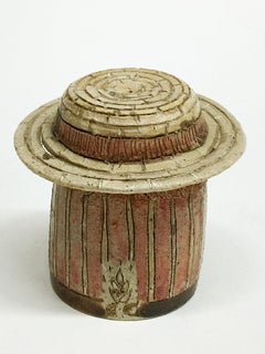 Ceramic figurine by Elisabeth Gerst, Dutch Ceramist '1907-1993'