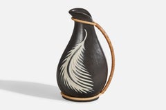 Elisabeth Loholt, Kleiner Krug, Steingut, Rattan, Dänemark, 1950er Jahre