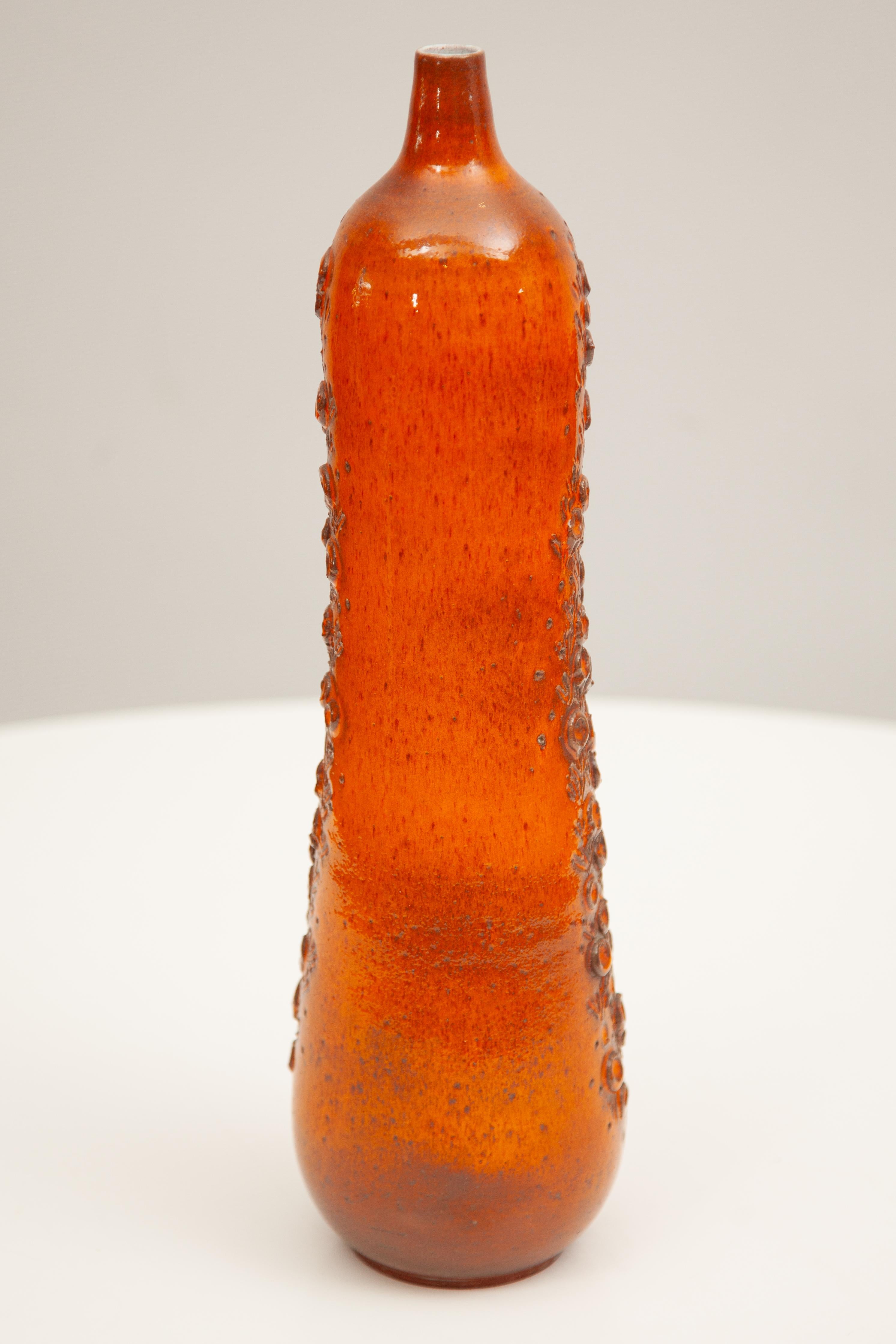 Elisabeth Vandeweghe für Perignem, Belgien, „Selenium Orange Vase“ (Belgisch) im Angebot